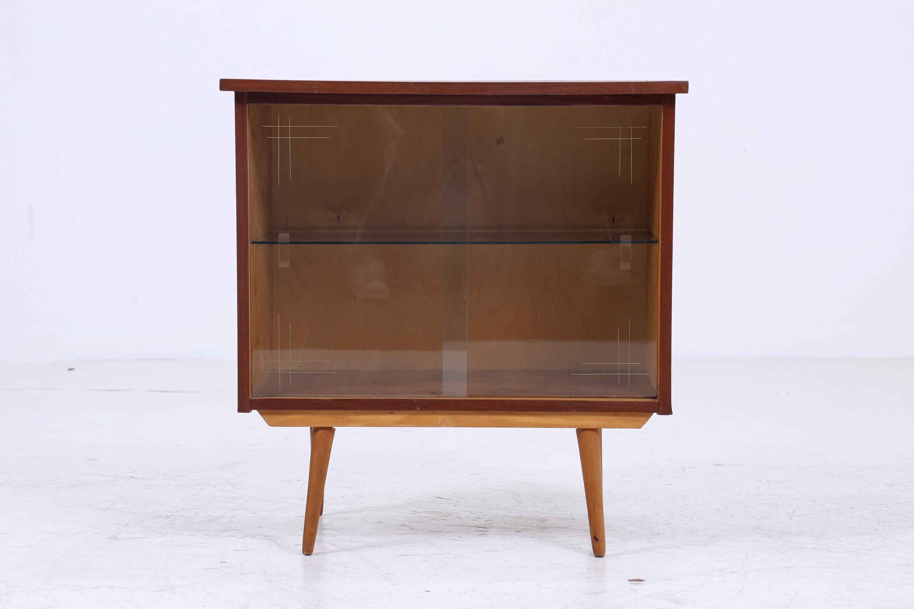 Vintage Mini Kommode mit Glastüren 60er Jahre | Mid Century Vitrine Flur Schrank | Retro 70er Holz