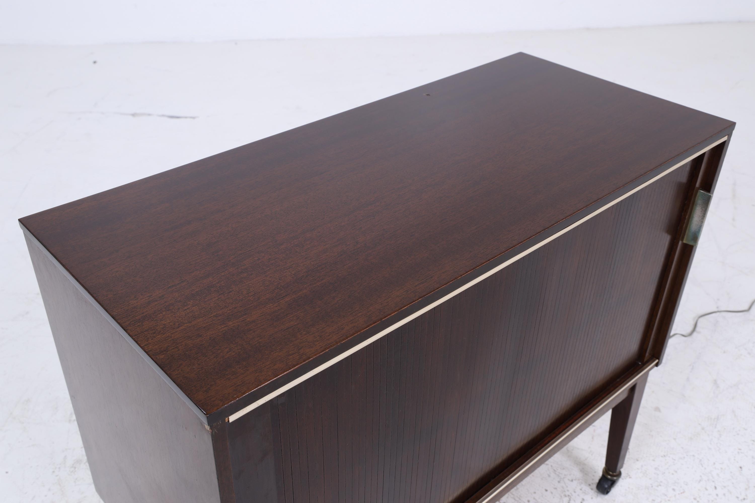 Wunderschöne Vintage Kommode auf Rollen | Mid Century Schrank | Phonoschrank Retro Holz Aufbewahrung