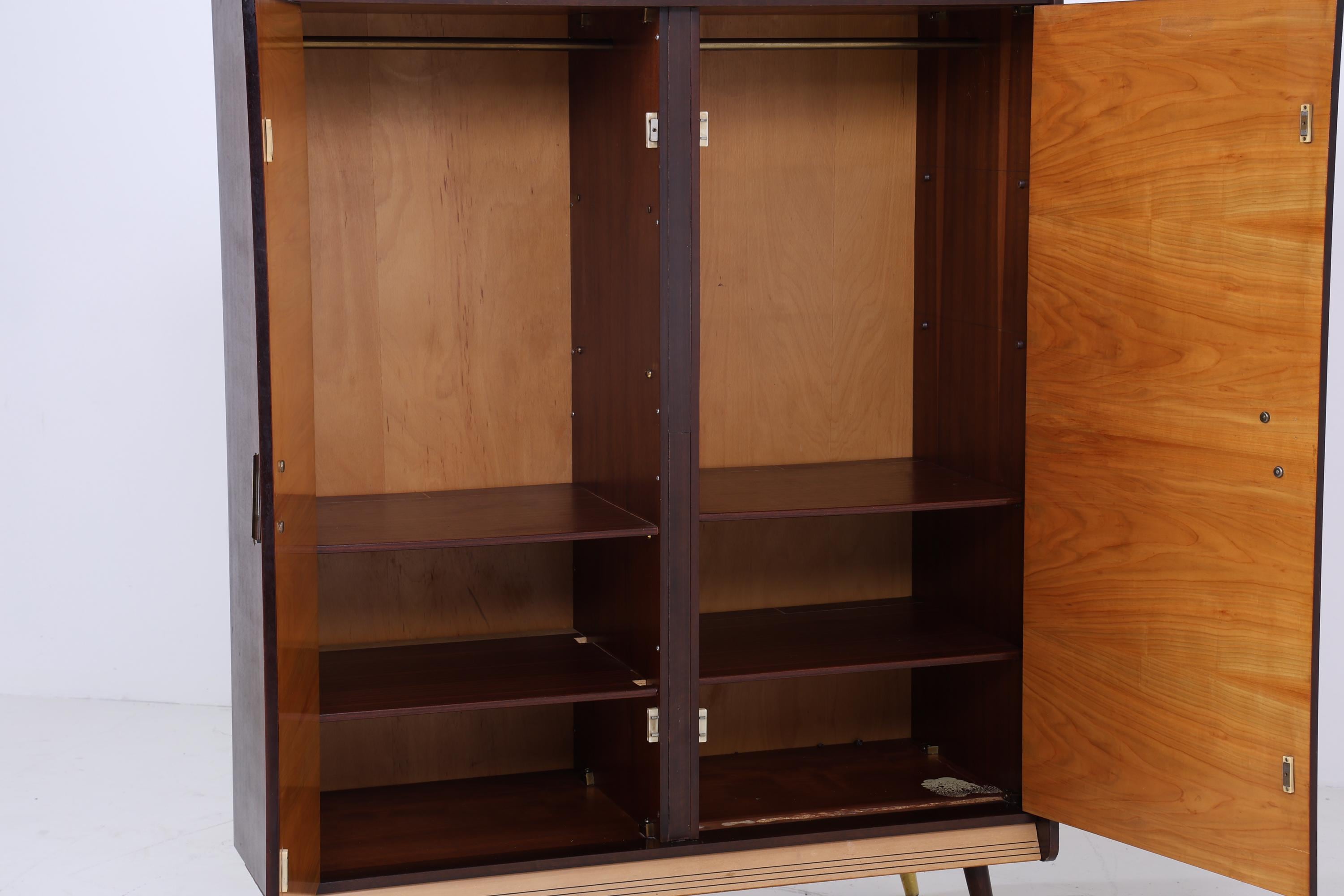 Zeitloser Vintage Hochglanz Wäscheschrank 60er Jahre | Mid Century Schrank Holz Retro Fächerschrank Aufbewahrung
