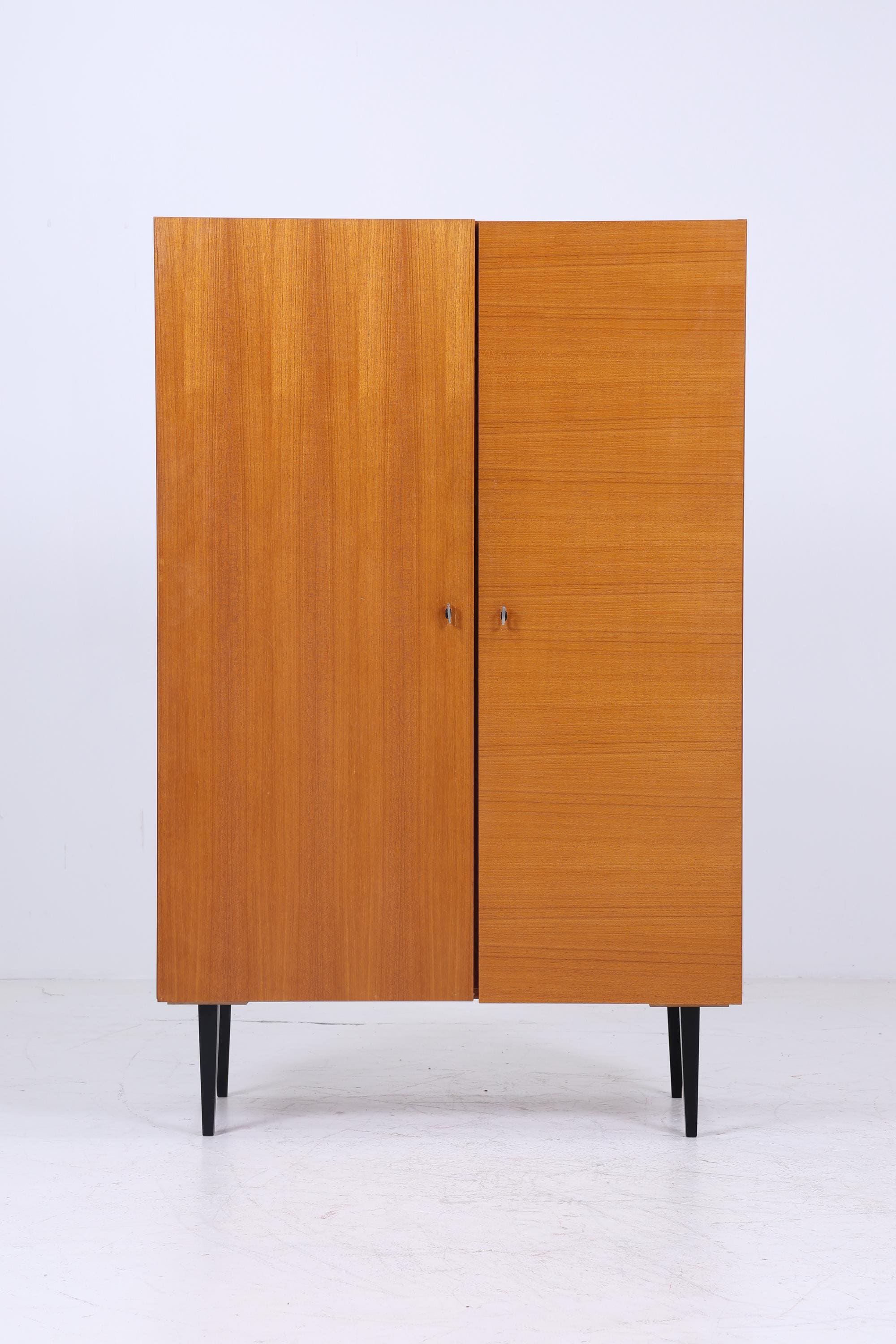 Vintage Teak Kleiderschrank | Mid Century Wäscheschrank | 60er Jahre Schrank | mit 2 Kleiderstangen