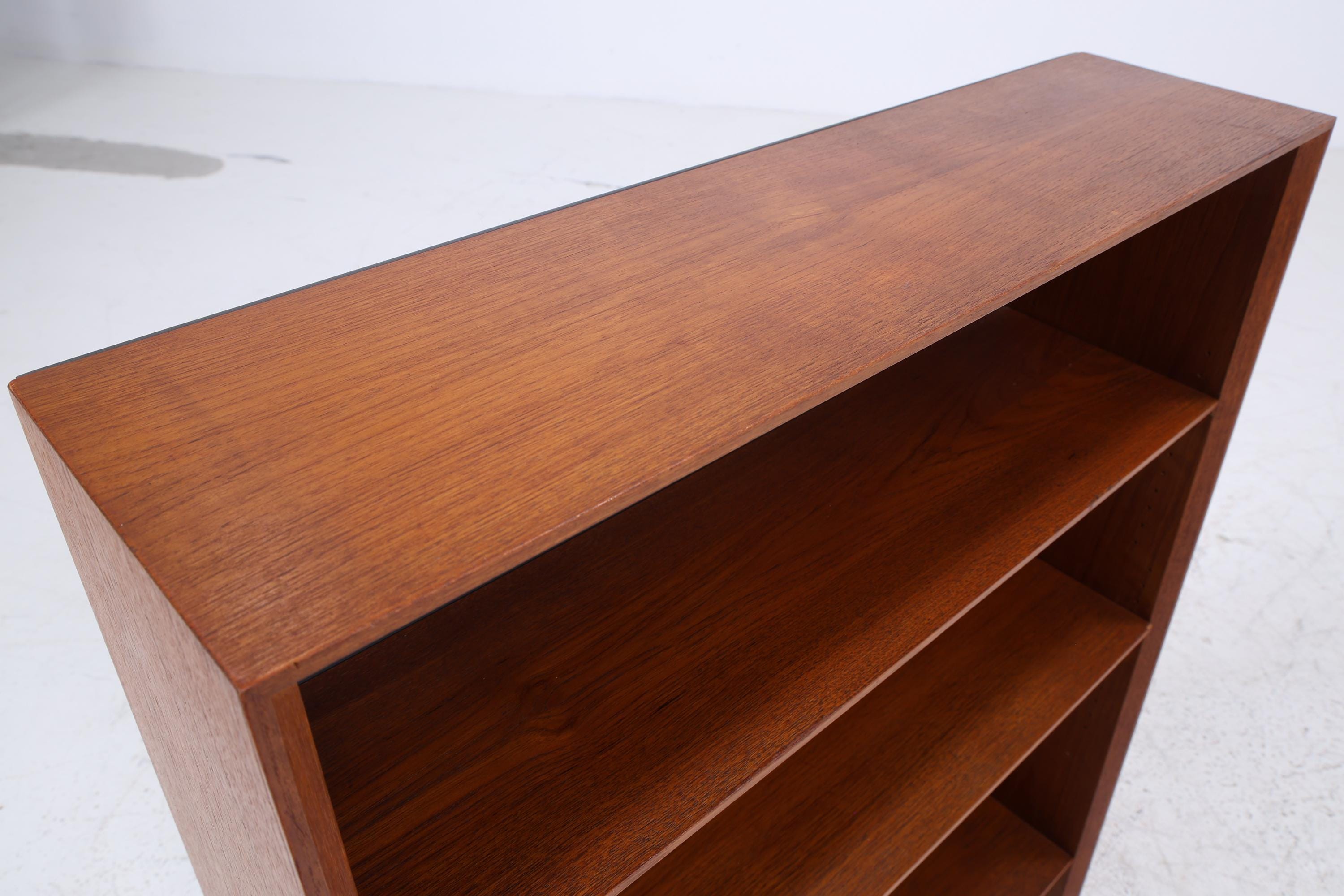 Kleines Vintage Teak Bücherregal | Mid Century Regal | 60er Retro Holz Aufbewahrung