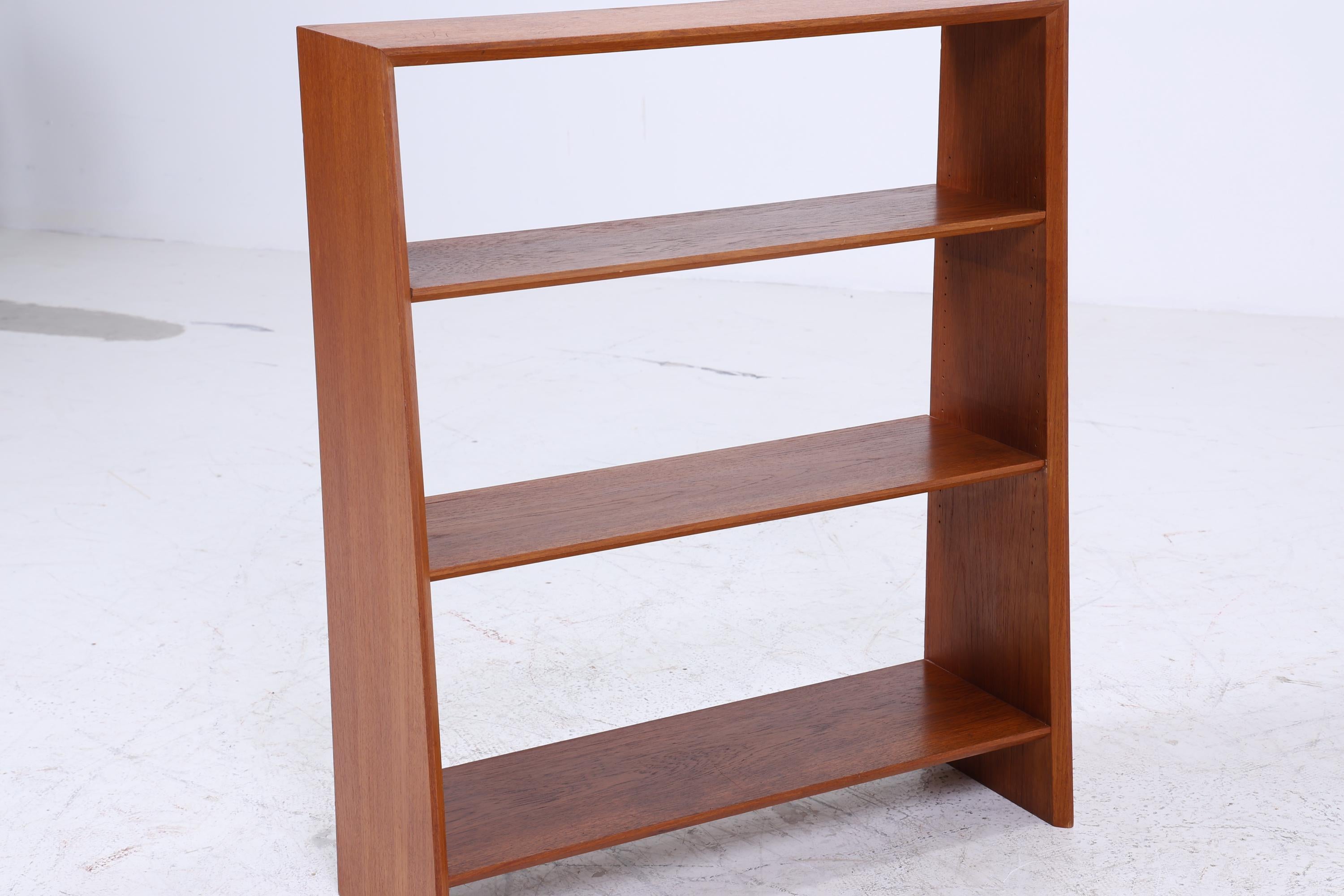 Kleines Vintage Teak Bücherregal | Mid Century Regal | 60er Retro Holz Aufbewahrung