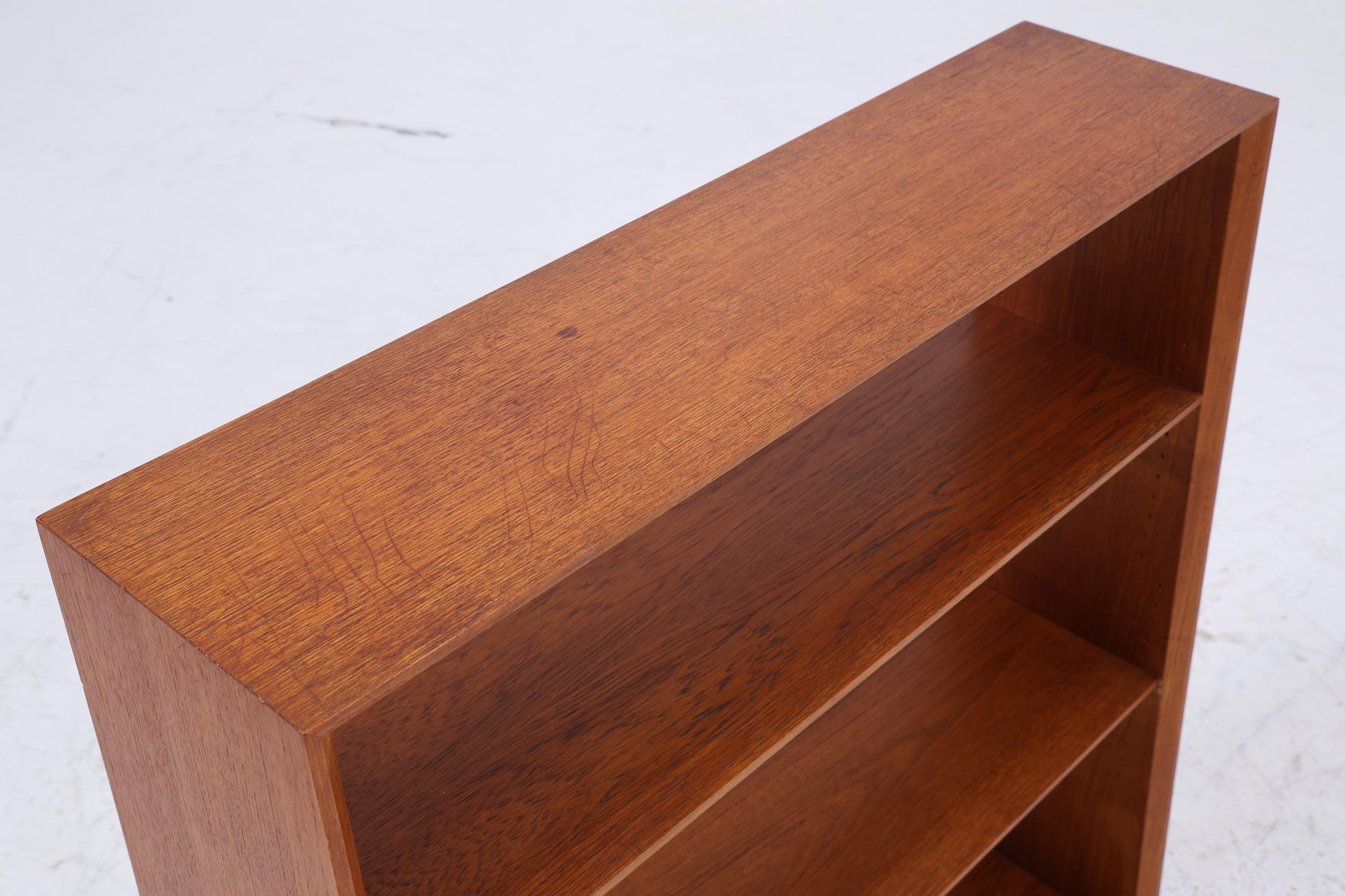 Kleines Vintage Teak Bücherregal | Mid Century Regal | 60er Retro Holz Aufbewahrung