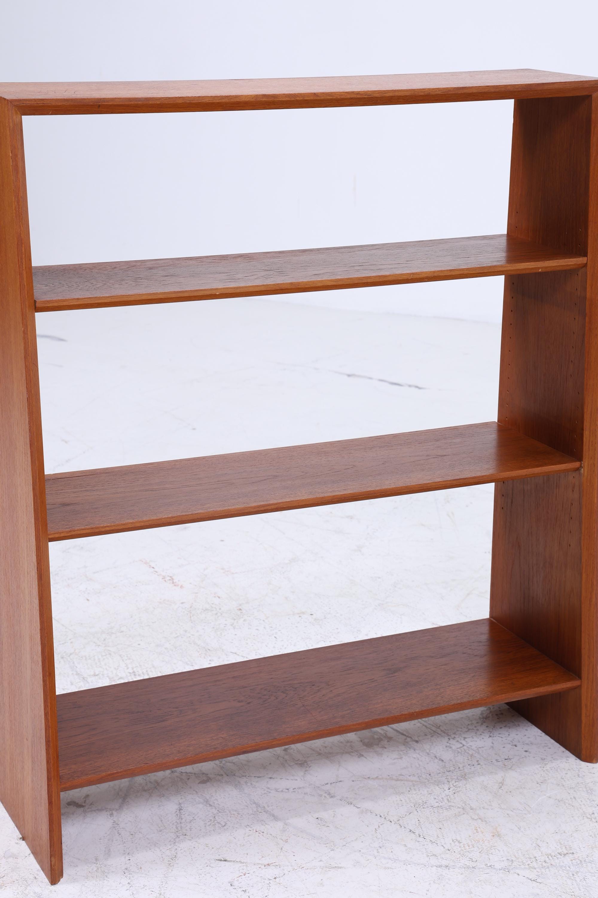 Kleines Vintage Teak Bücherregal | Mid Century Regal | 60er Retro Holz Aufbewahrung