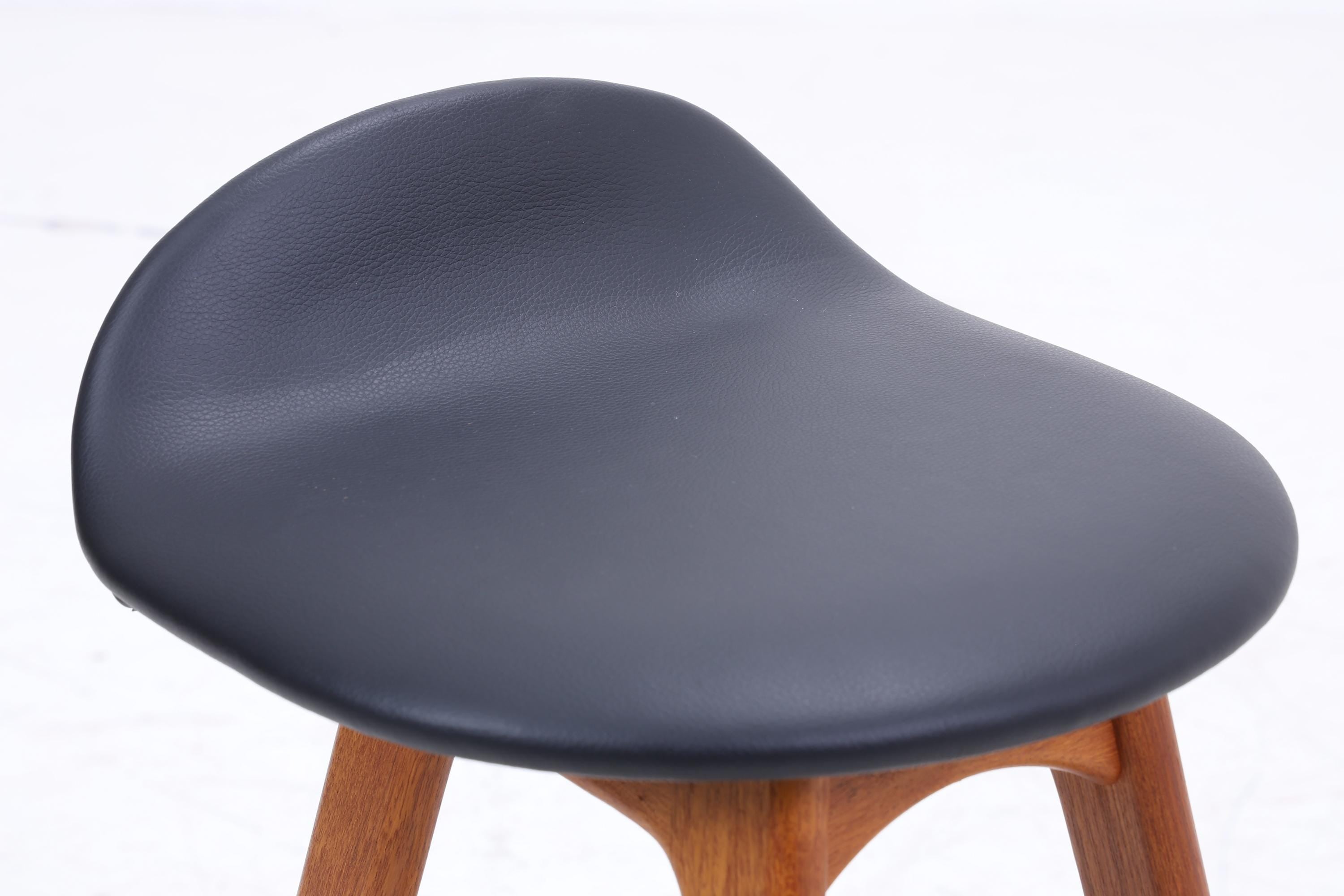 1v4 Vintage Barhocker OD61 von Erik Buch | Mid Century Sitzhocker Leder Oddense Maskinsnedkeri A / S | Retro Barstuhl 60er Danish Design