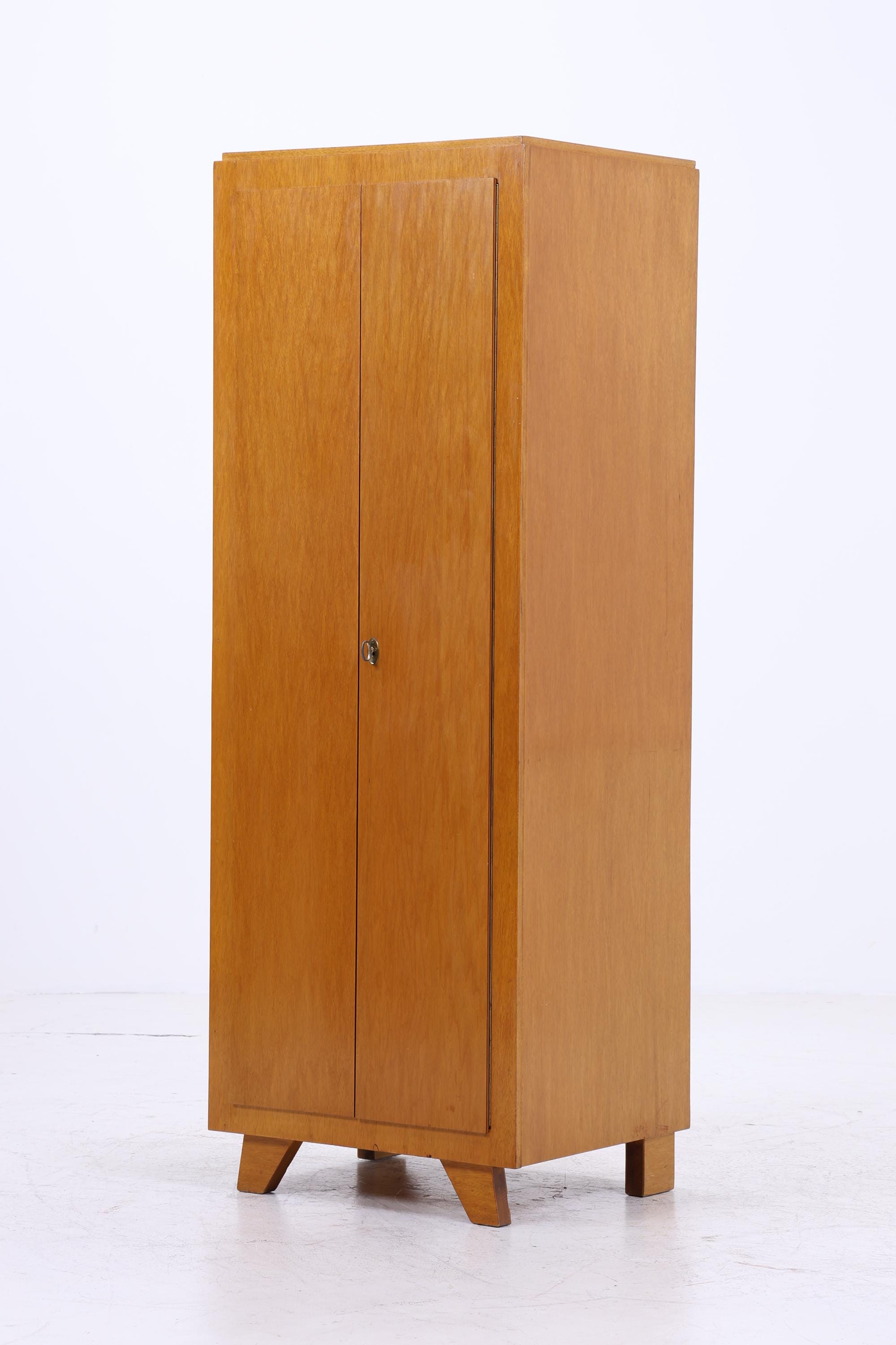Schmaler Vintage Kleiderschrank | Mid Century Wäscheschrank | 60er Jahre Schrank | mit 1 Kleiderstange