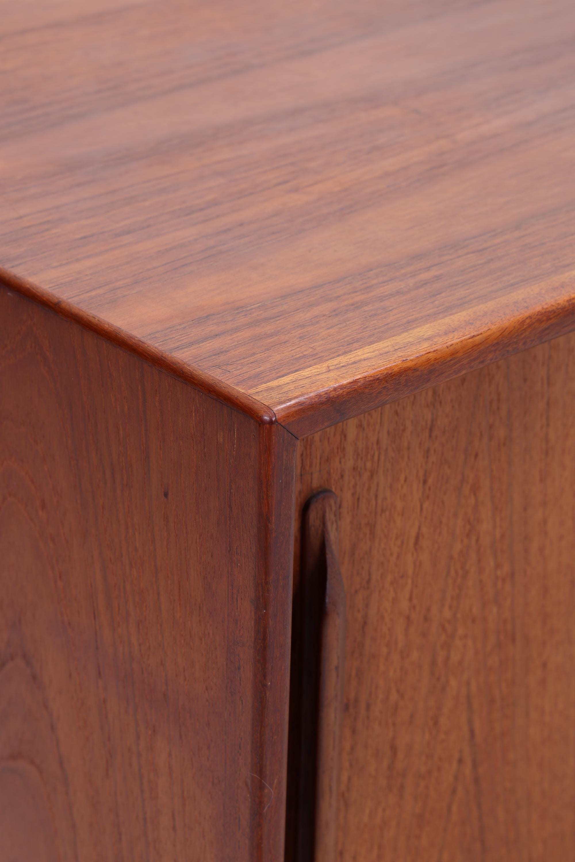 RT-217 Teak Sideboard von Heinrich Riestenpatt für RT Möbel | Mid Century Anrichte mit Schiebetüren Vintage Retro Holz Aufbewahrung