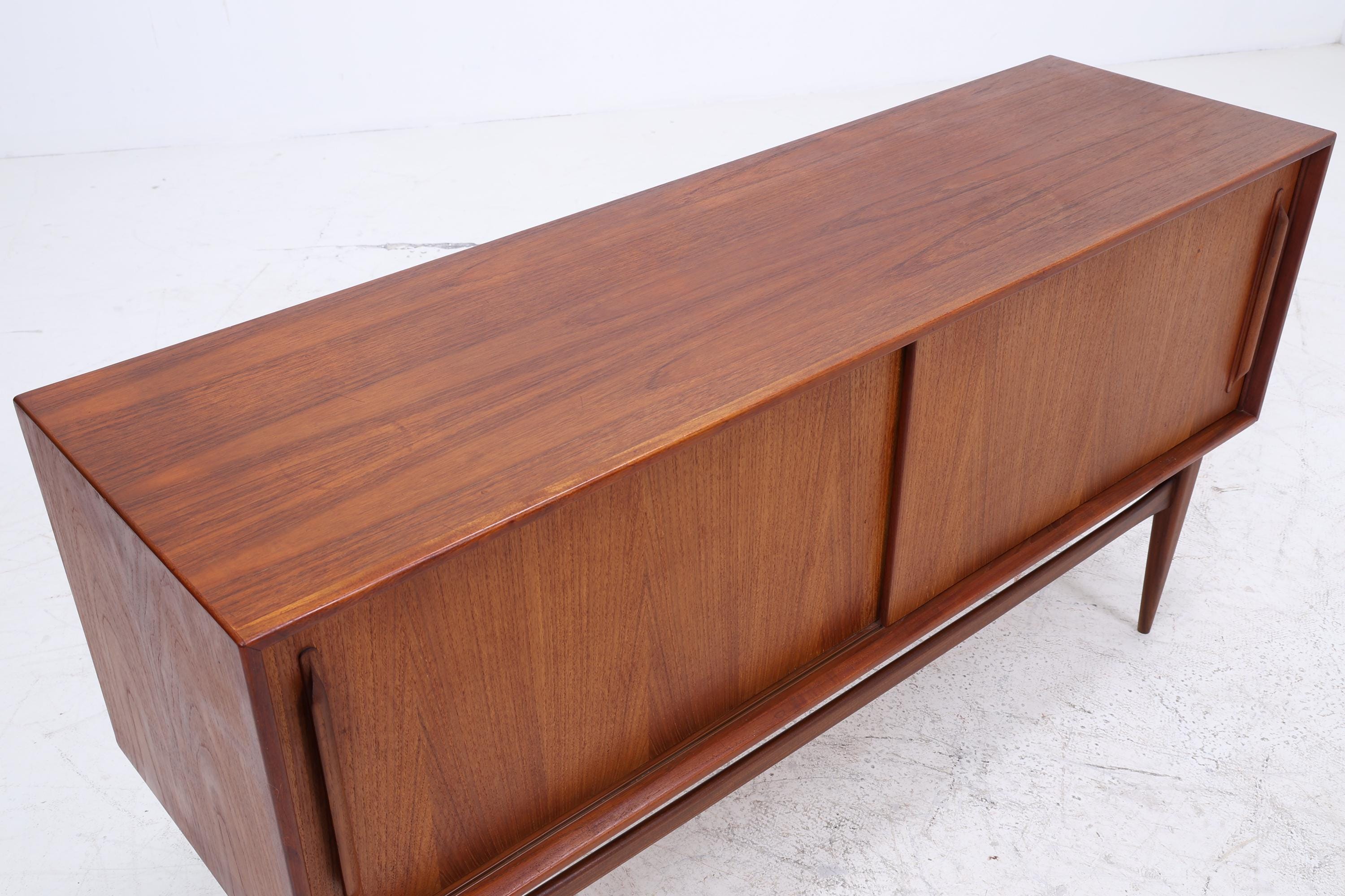 RT-217 Teak Sideboard von Heinrich Riestenpatt für RT Möbel | Mid Century Anrichte mit Schiebetüren Vintage Retro Holz Aufbewahrung