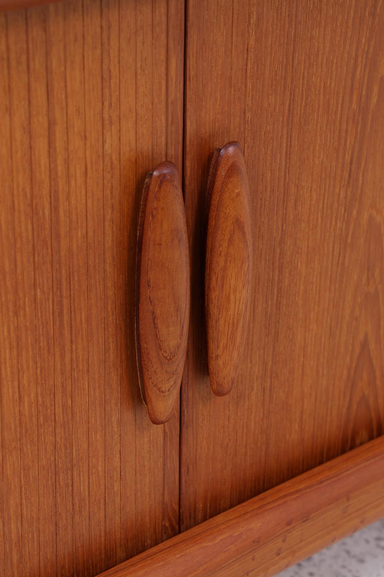 Dyrlund Teak Fernseherschrank aus den 60ern | Mid Century Schrank | Vintage Holz  Aufbewahrung