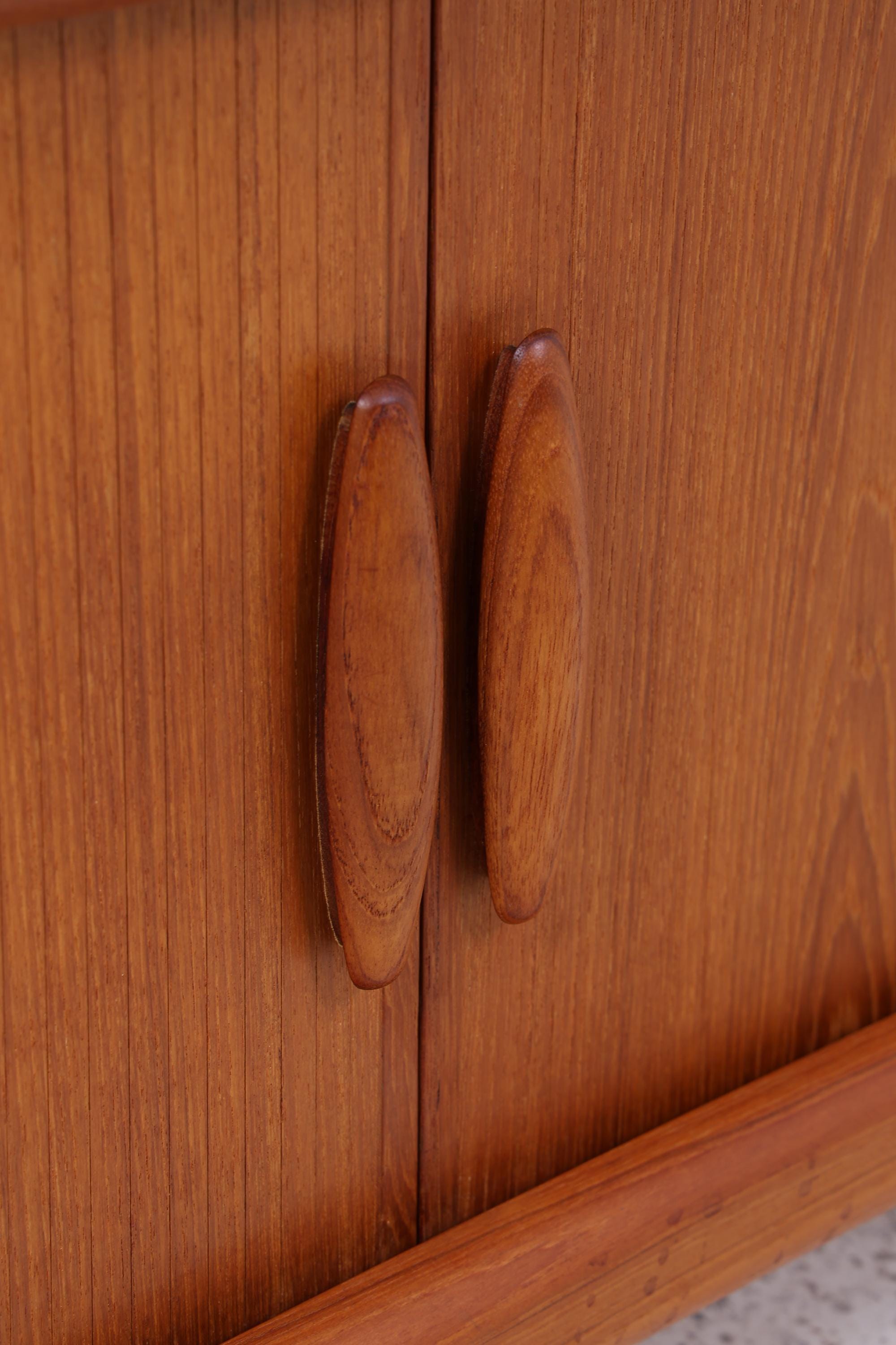 Dyrlund Teak Fernseherschrank aus den 60ern | Mid Century Schrank | Vintage Holz Aufbewahrung