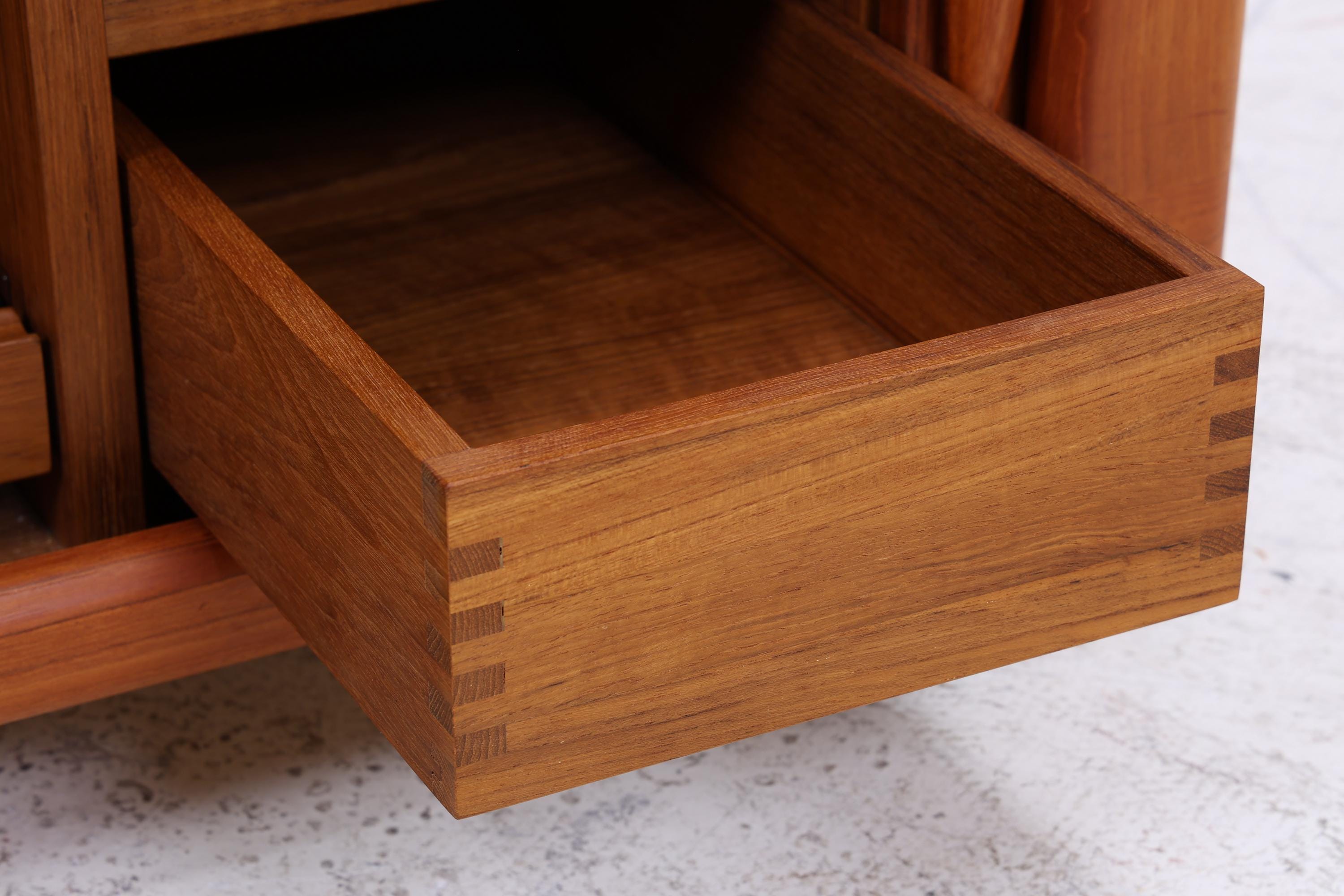 Dyrlund Teak Fernseherschrank aus den 60ern | Mid Century Schrank | Vintage Holz Aufbewahrung