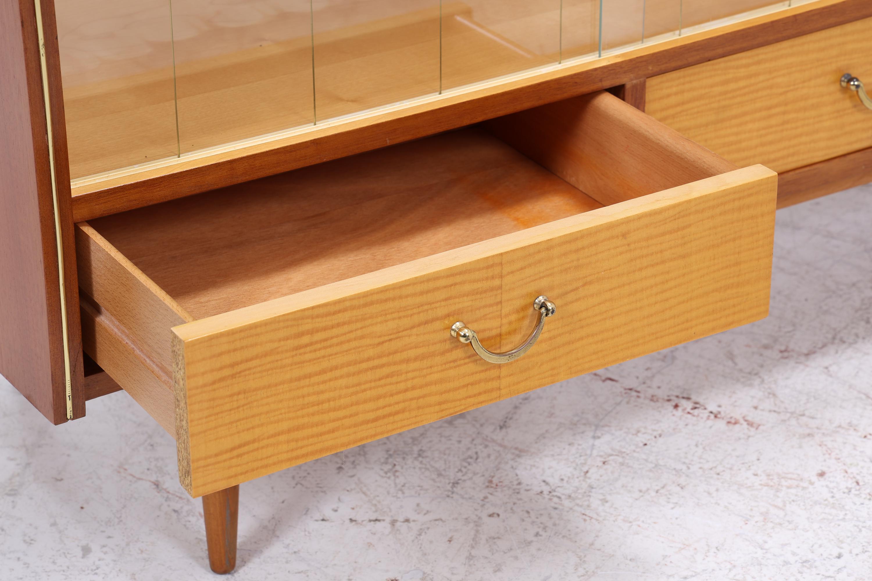 Vintage Glas SIdeboard 60er Jahre | Mid Century Highboard Vitrine Holz Design