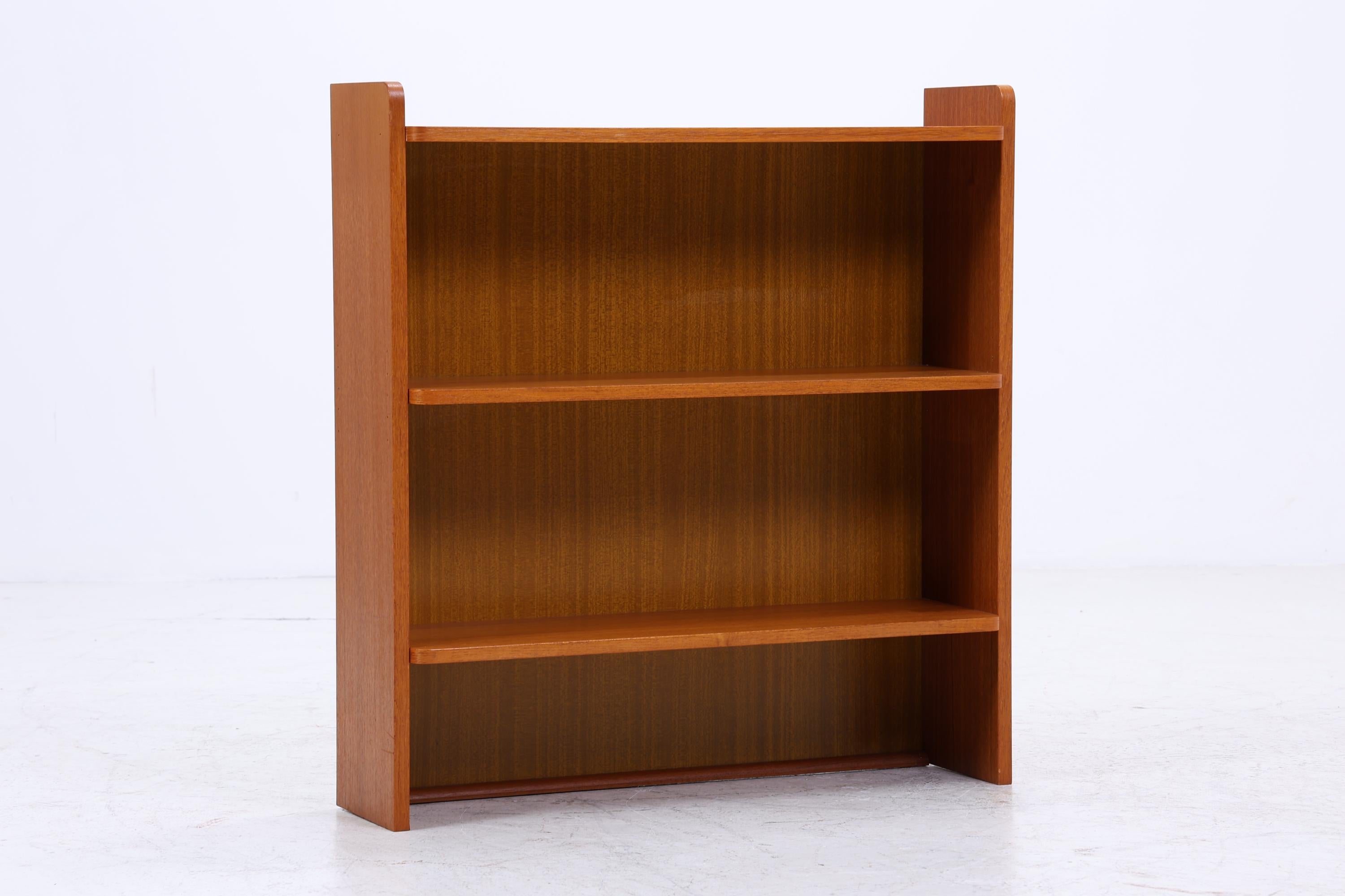 Kleines Vintage Teak Bücherregal | Mid Century Regal | 60er Retro Holz Aufbewahrung