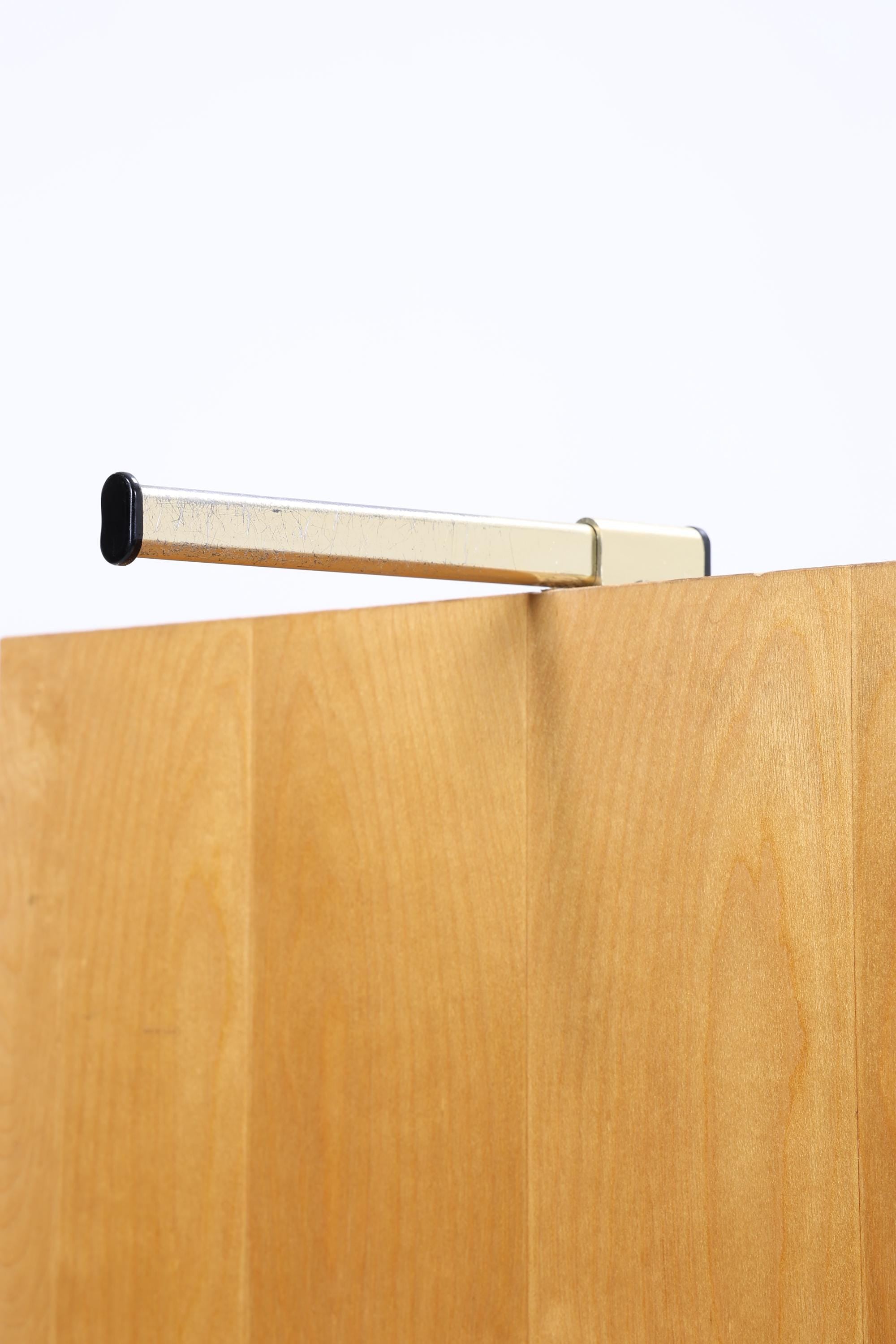 Vintage Kleiderschrank | Mid Century Wäscheschrank 2-türig | Kleiderstange & Fächer | ausziehbare Kleiderstange