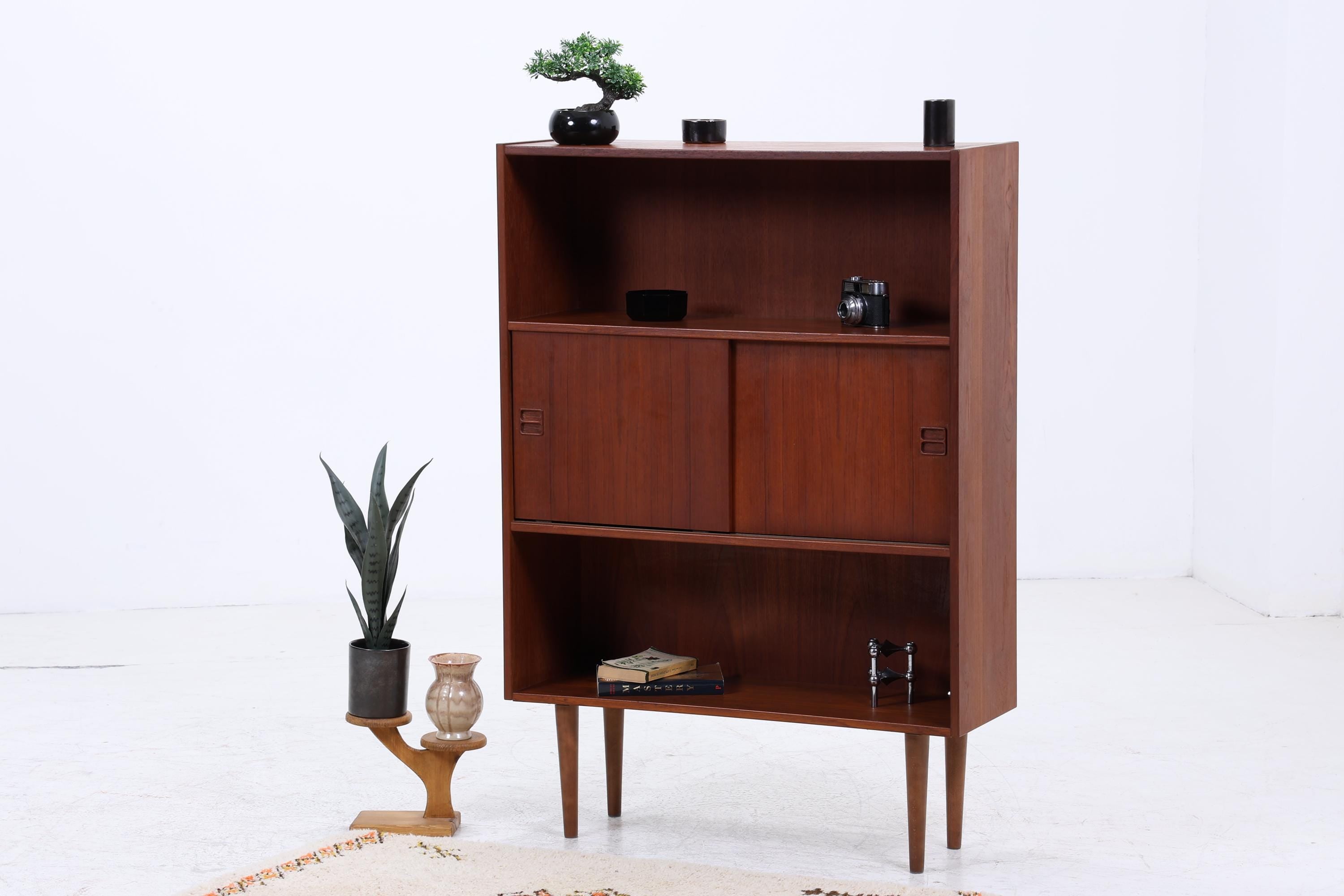 Vintage Teak Regal mit Schiebetüren | Mid Century Regal 60er Jahre | Bücherregal Holz