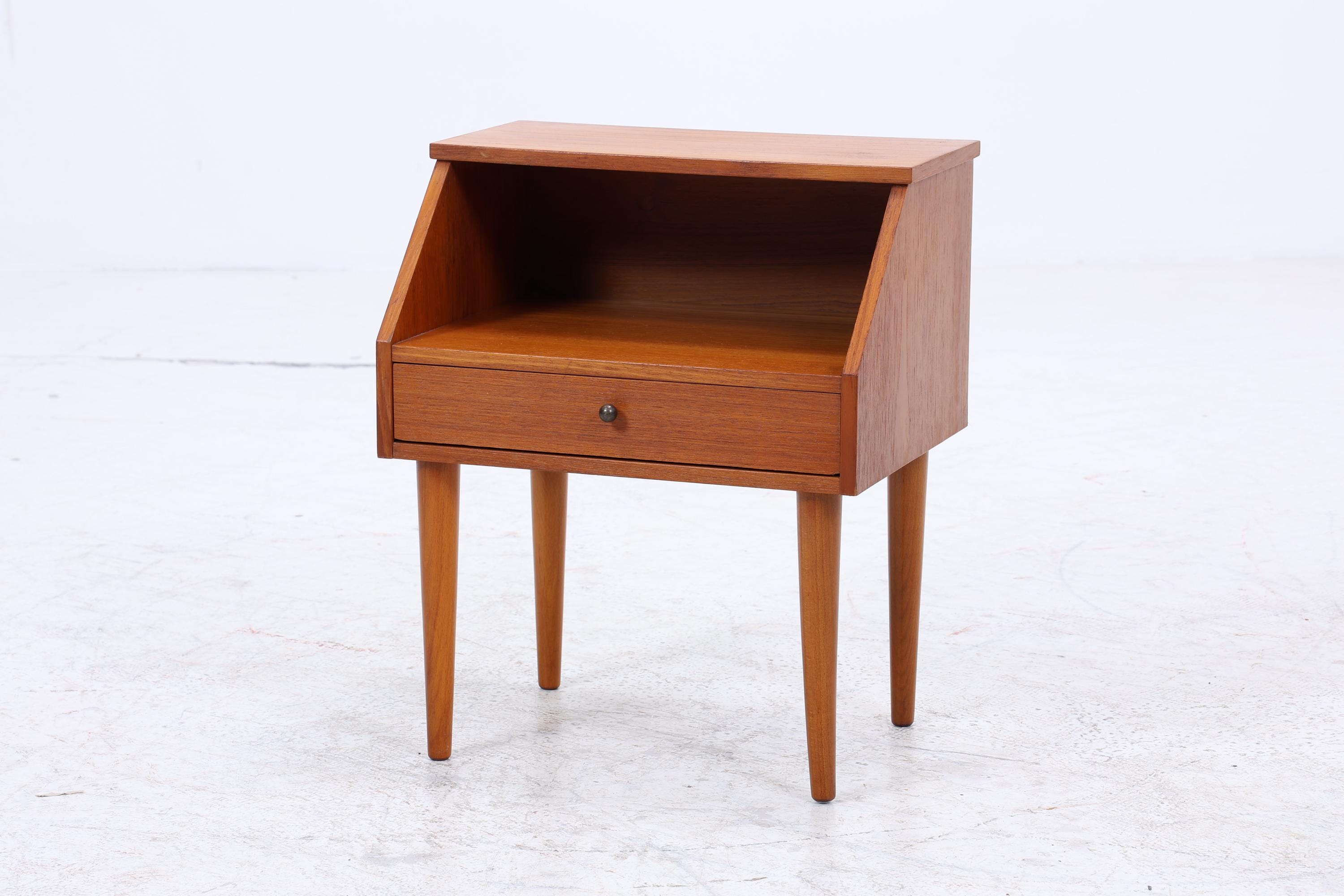 Vintage Teak Mini Kommode 60er Jahre | Danish Design Mid Century Holz Nachttisch mit Schubladen Aufbewahrung