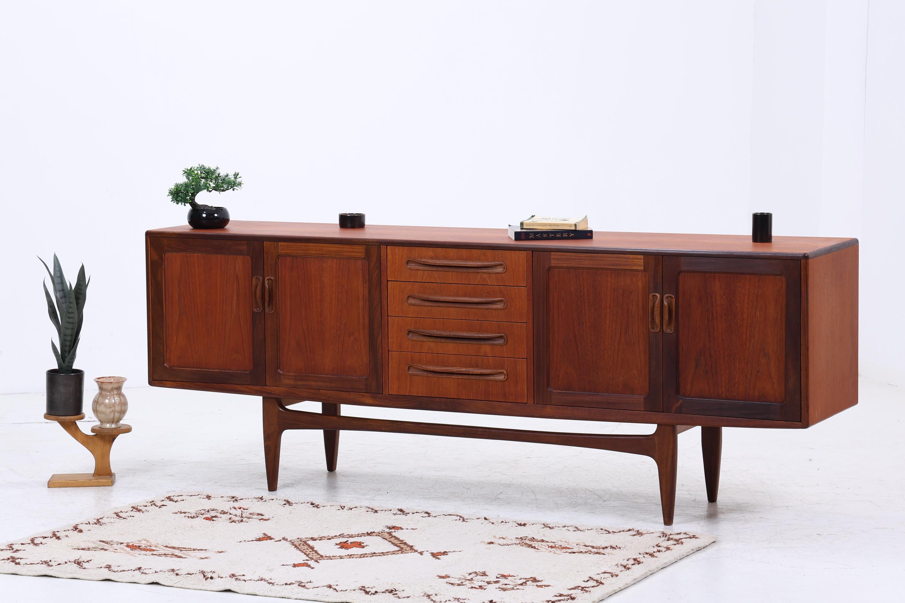 G-Plan Sideboard aus Teakholz | V. Wilkins Mid-Century Design | Vintage Kommode England