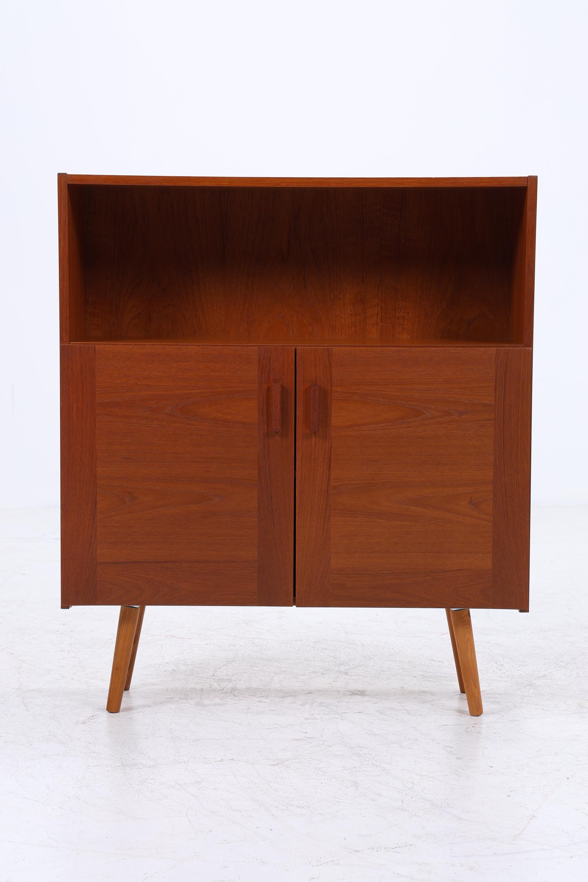 Vintage Teak Kommode | Mid-Century Schrank mit 2 Türen | Danish Design 1960er