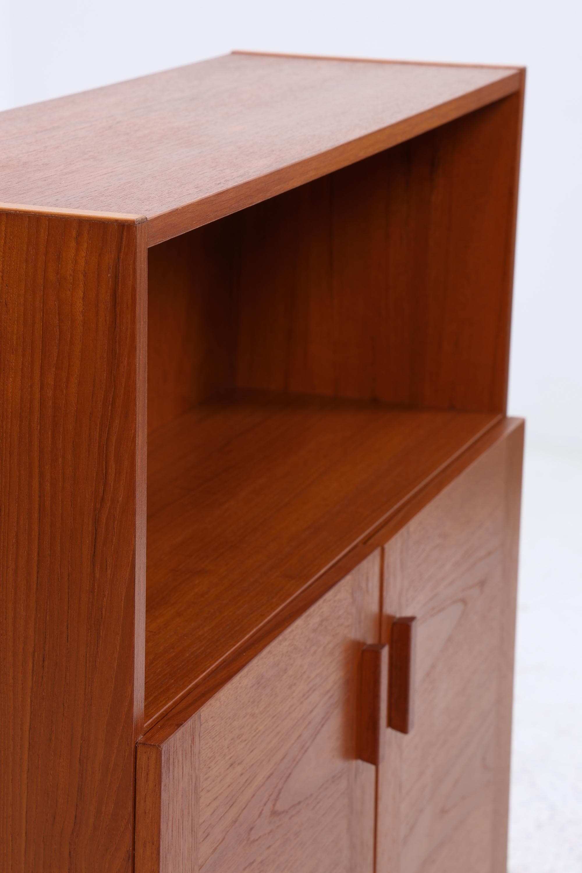 Vintage Teak Kommode | Mid-Century Schrank mit 2 Türen | Danish Design 1960er