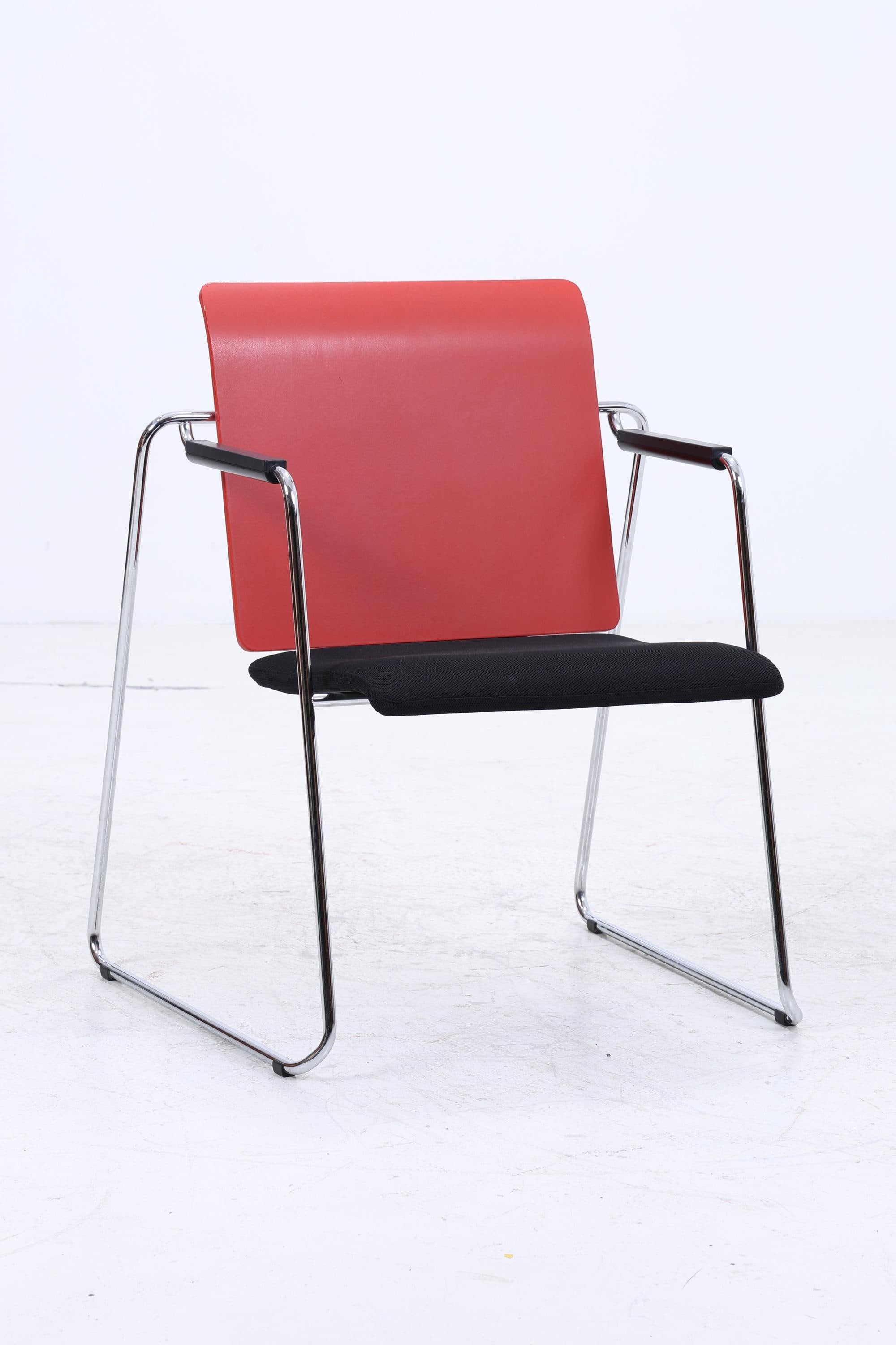 Vintage Stuhl Designklassiker | Ilian Milinov für ORT | Moderner Multifunktionsstuhl Tisch Rot Schwarz