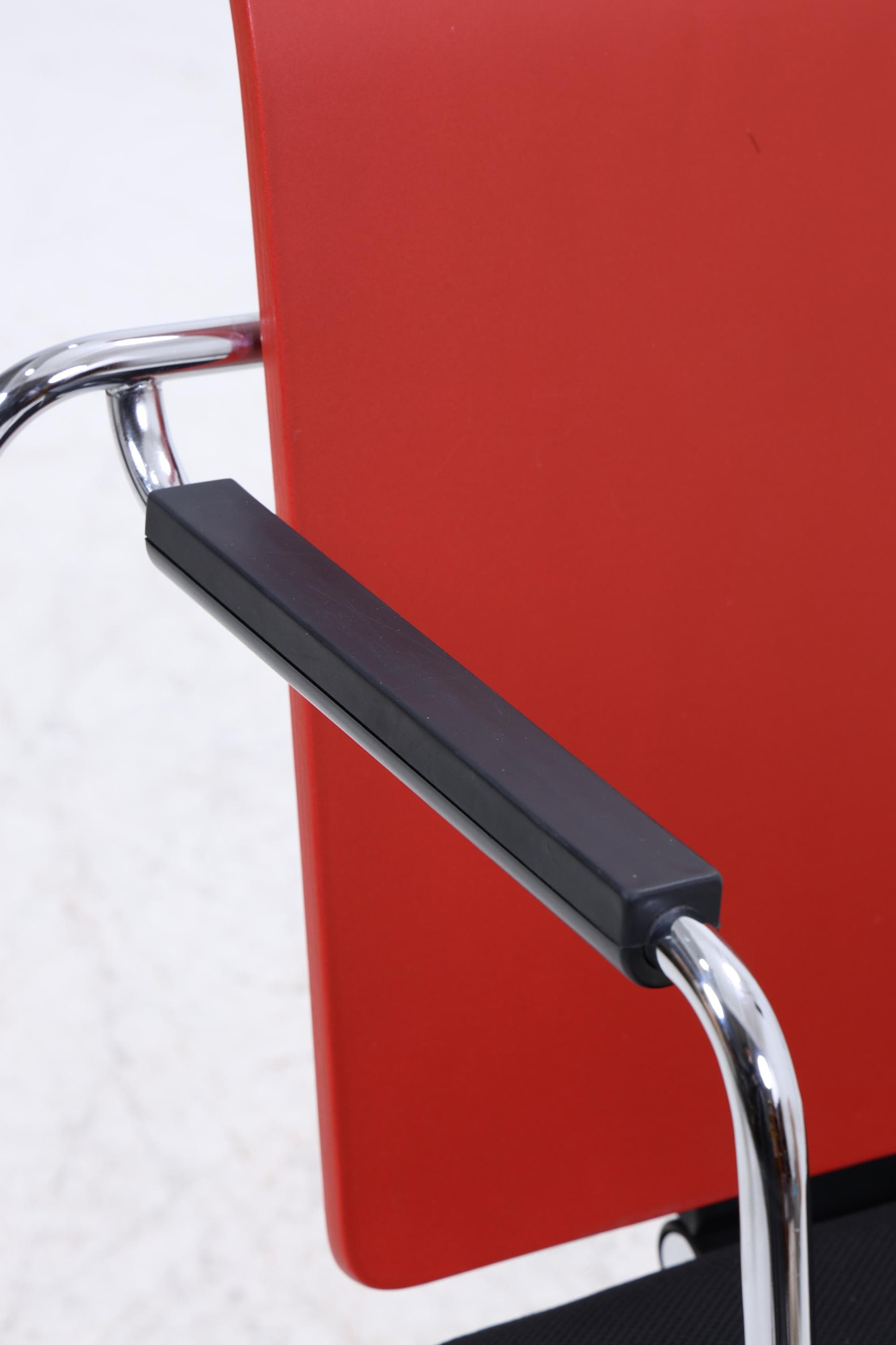 Vintage Stuhl Designklassiker | Ilian Milinov für ORT | Moderner Multifunktionsstuhl Tisch Rot Schwarz