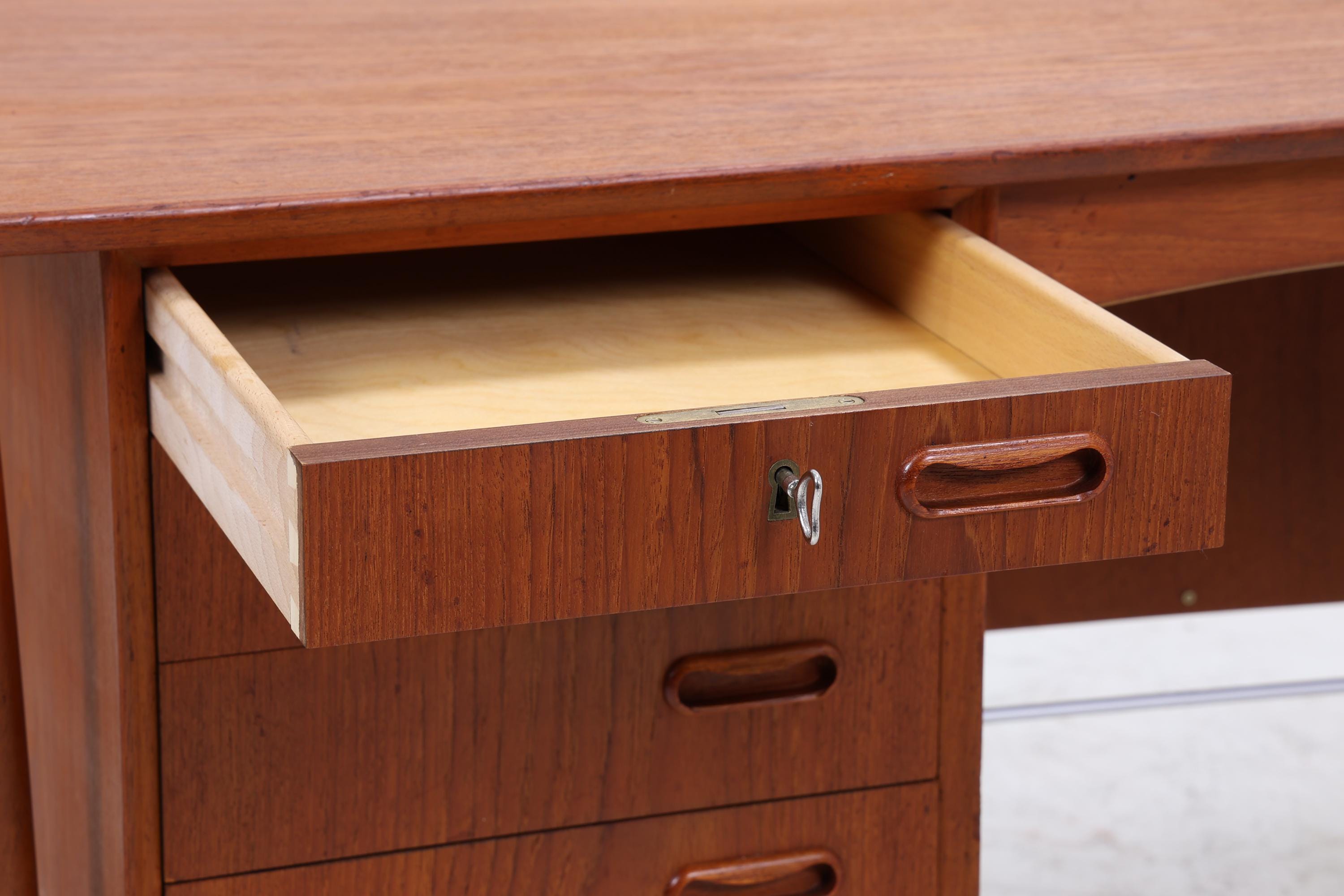 Vintage Teak Schreibtisch | Svend Aage Madsen für HP Hansen | Dänisches Mid-Century Design