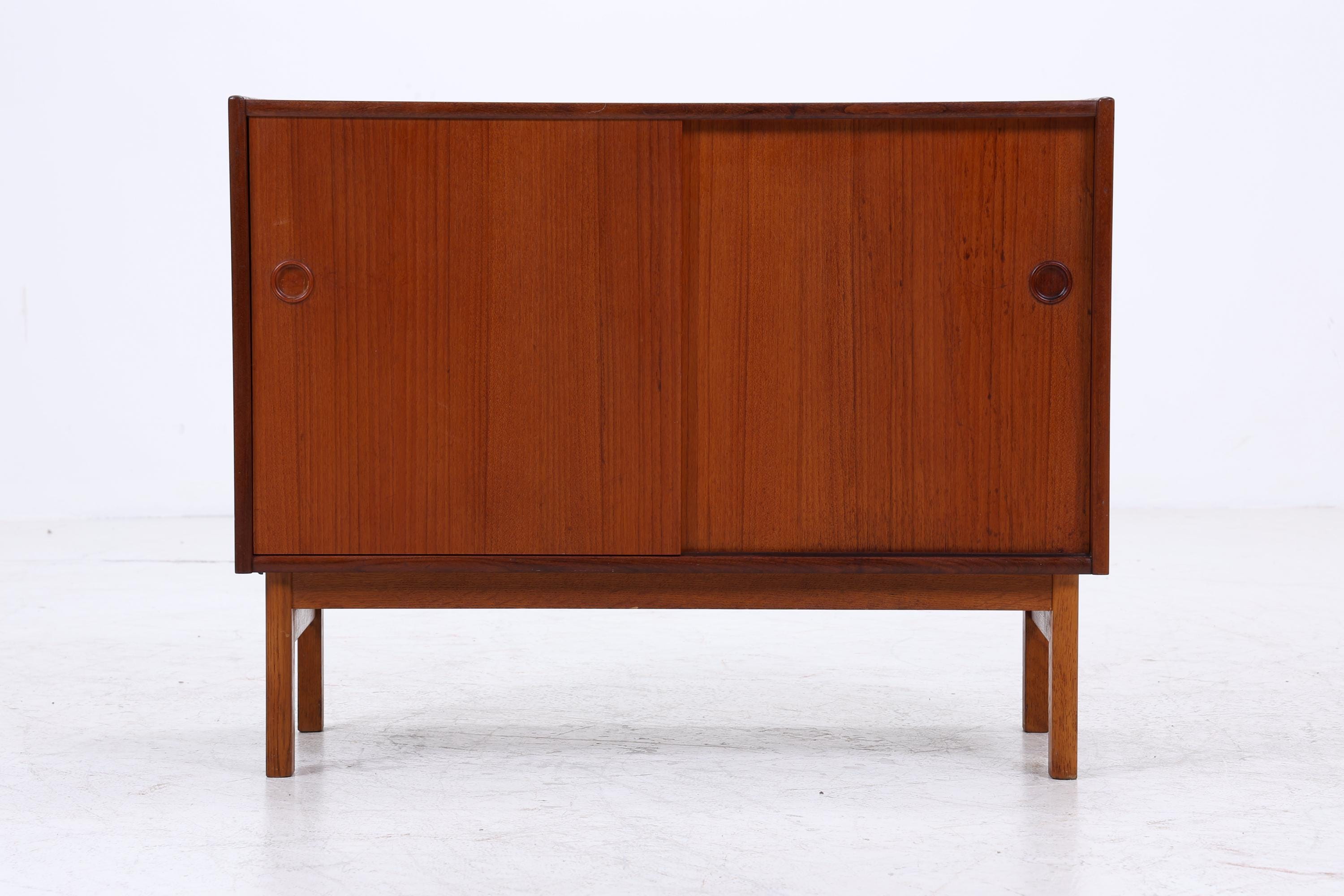 Vintage Teak Kommode mit Schiebetüren | Mid-Century Schrank Danish Modern