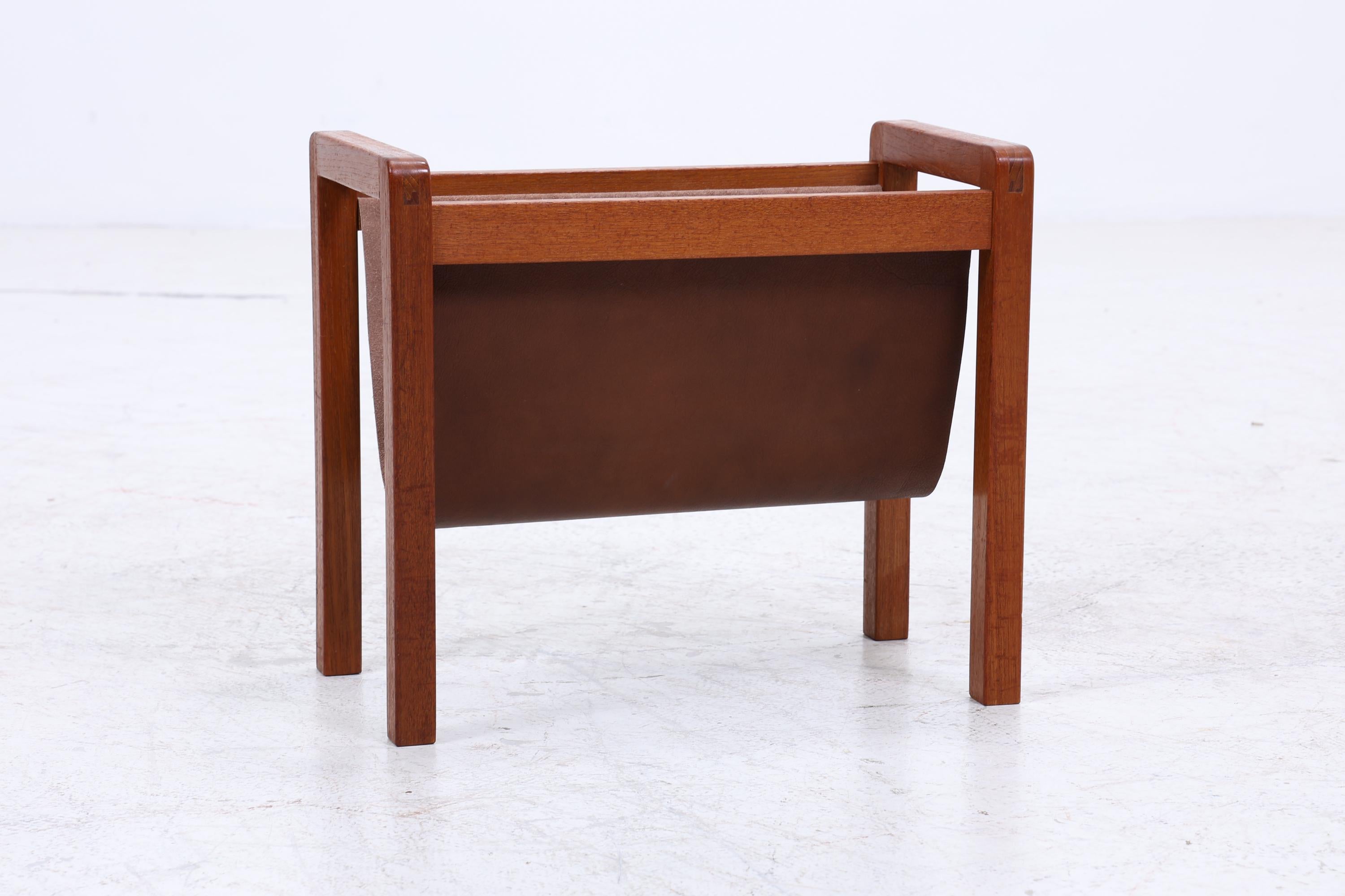 Vintage Teak Zeitungsständer | Mid-Century Magazinhalter Danish Modern