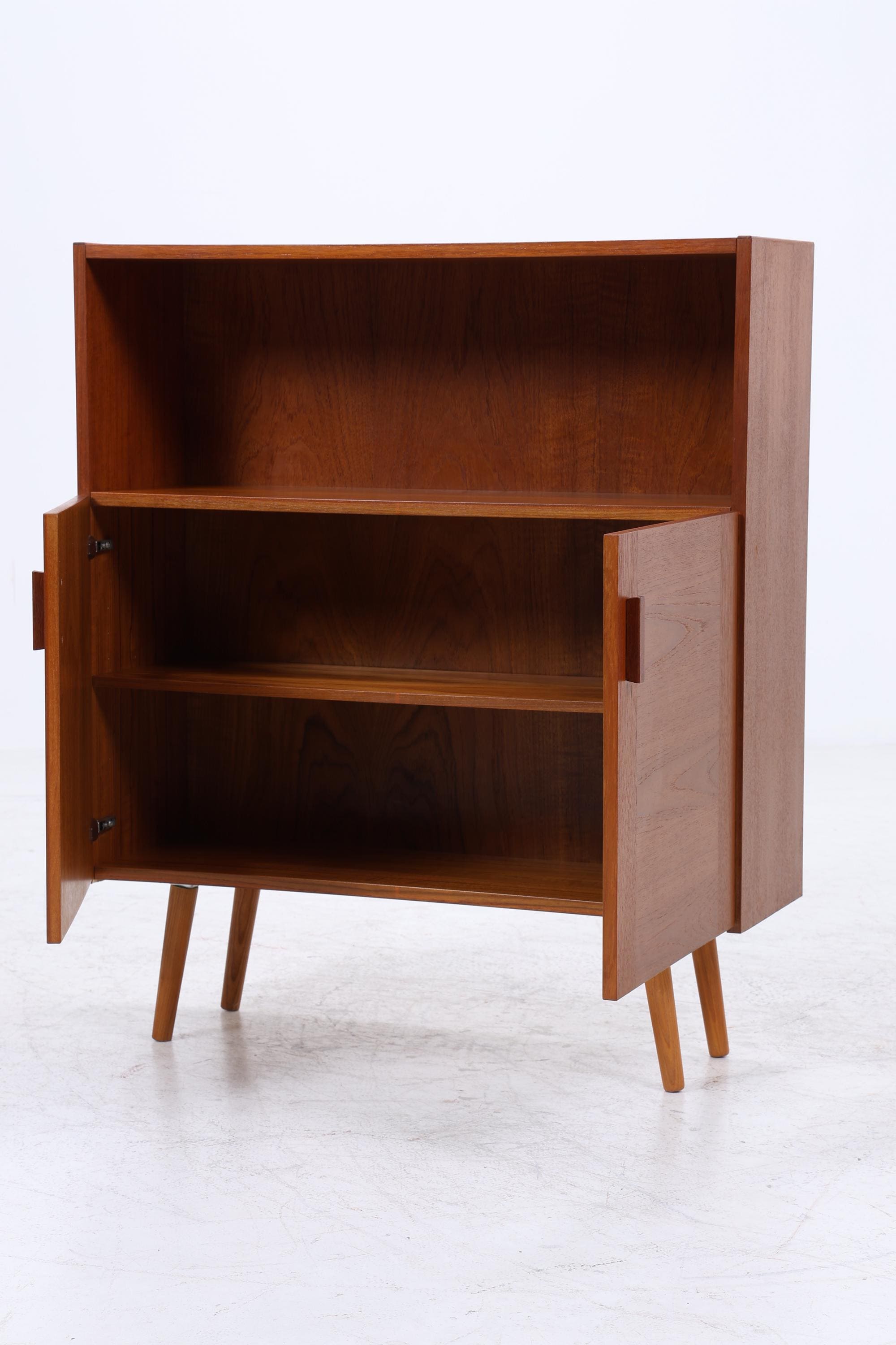 Vintage Teak Kommode | Mid-Century Schrank mit 2 Türen | Danish Design 1960er