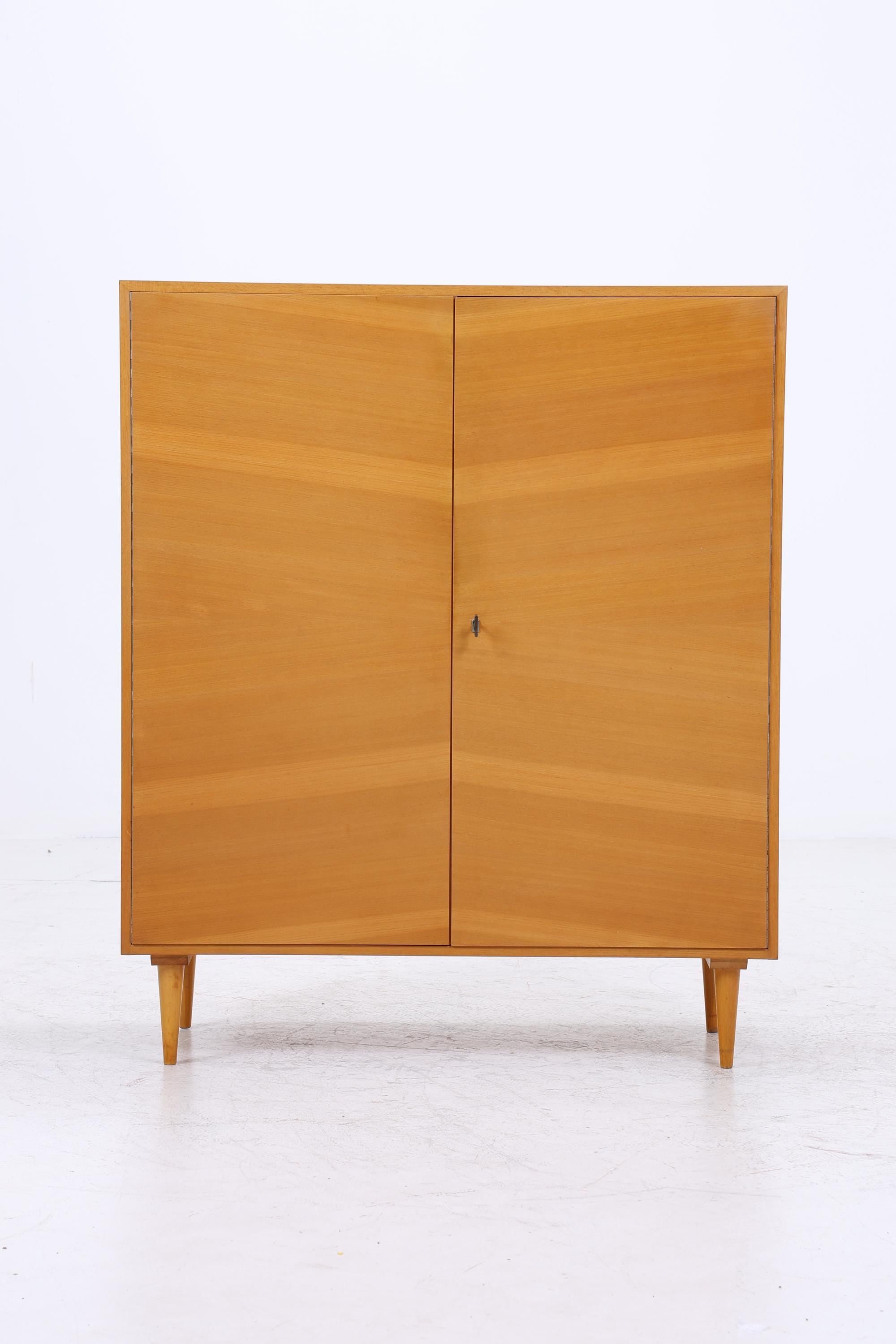 Vintage Wäscheschrank | Mid-Century Kleiderschrank 60er Jahre Design