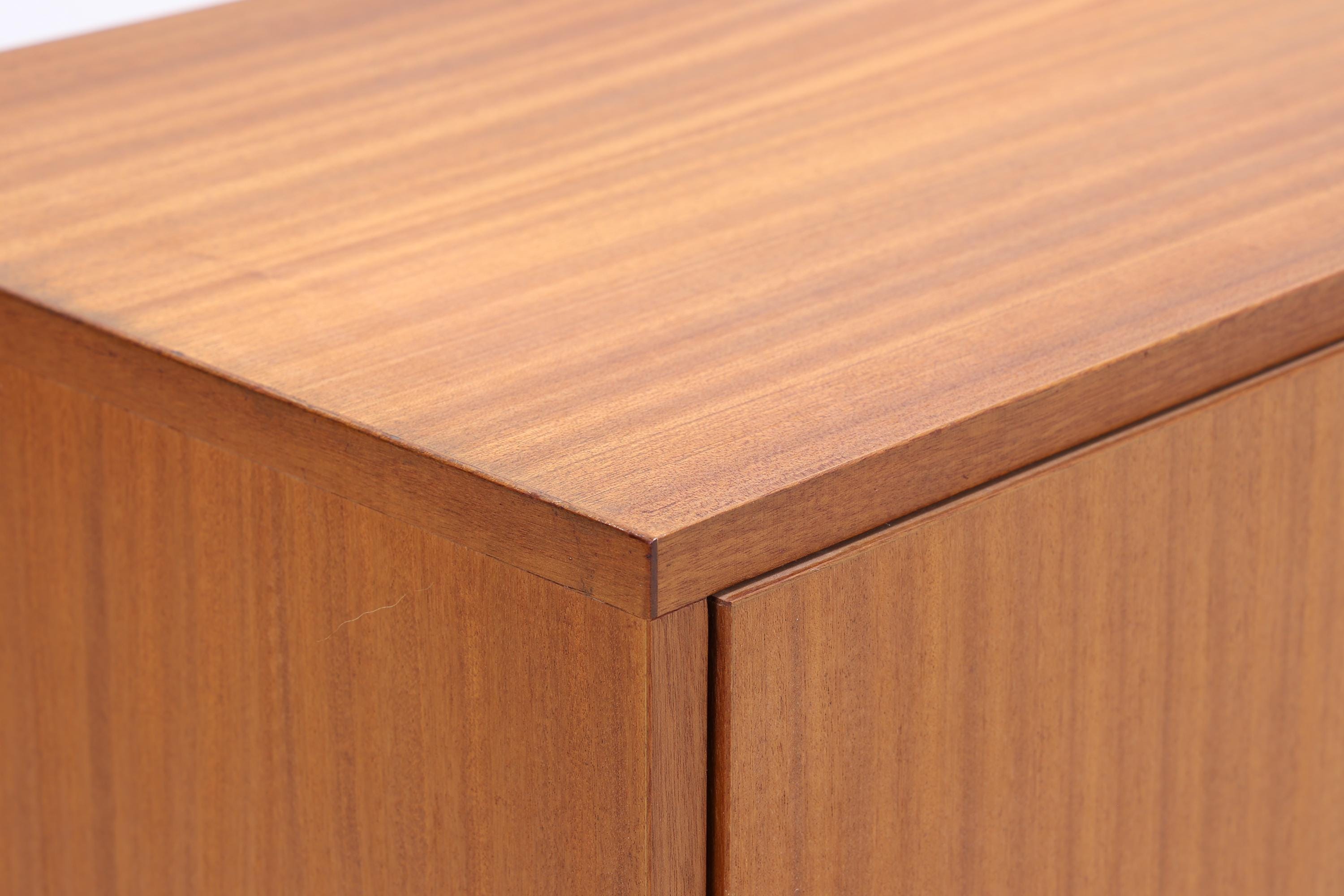 Vintage Kommode mit Schiebetüren | Mid Century 60er Holz Schrank