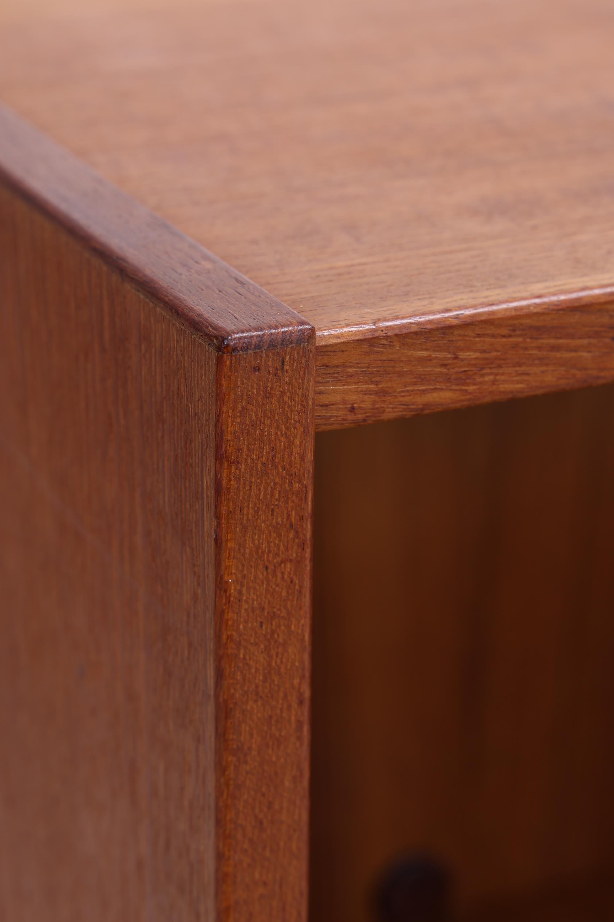 Vintage Teak Bücherschrank mit Schiebetüren | Mid Century Danish Design Regal 1960er