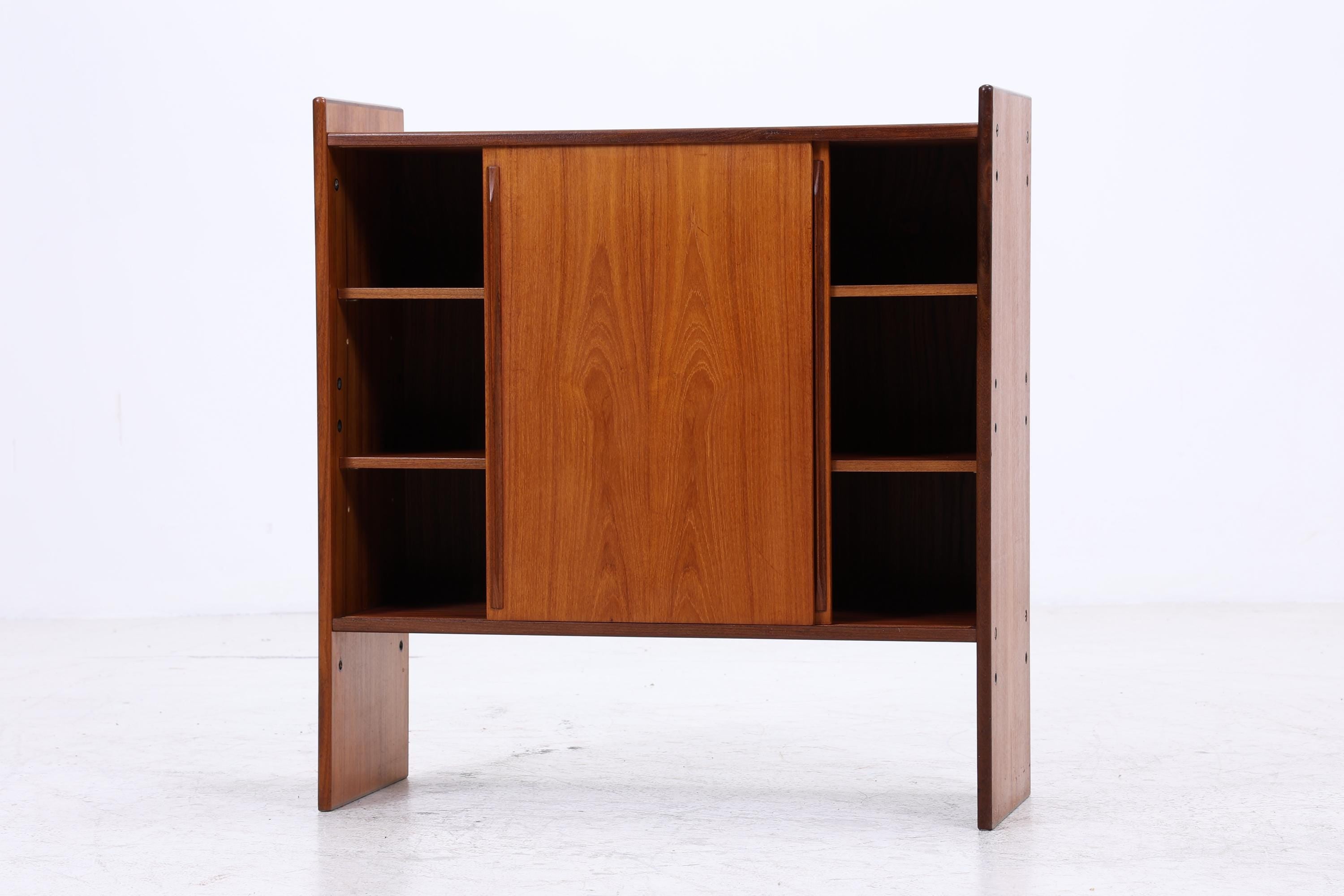 Vintage Teak Kommode mit Schiebetüren | Mid-Century Schrank Danish Modern