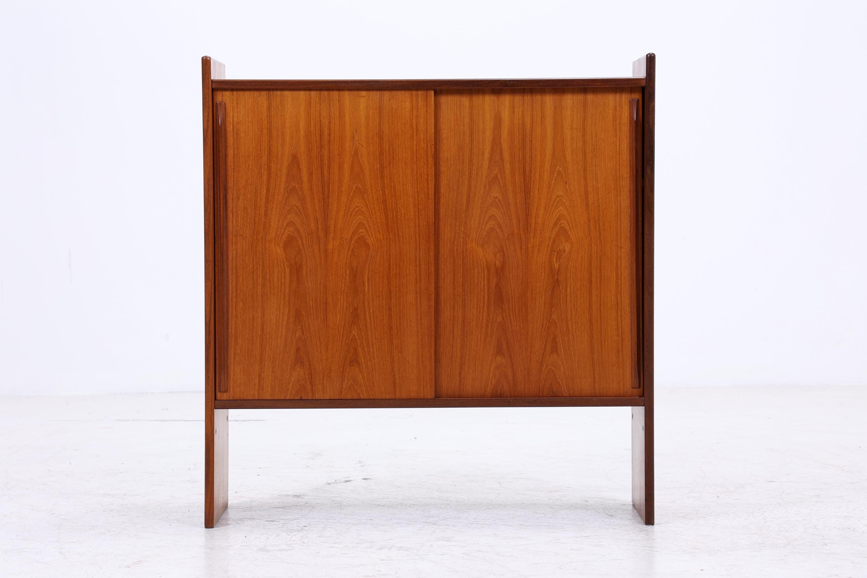 Vintage Teak Kommode mit Schiebetüren | Mid-Century Schrank Danish Modern