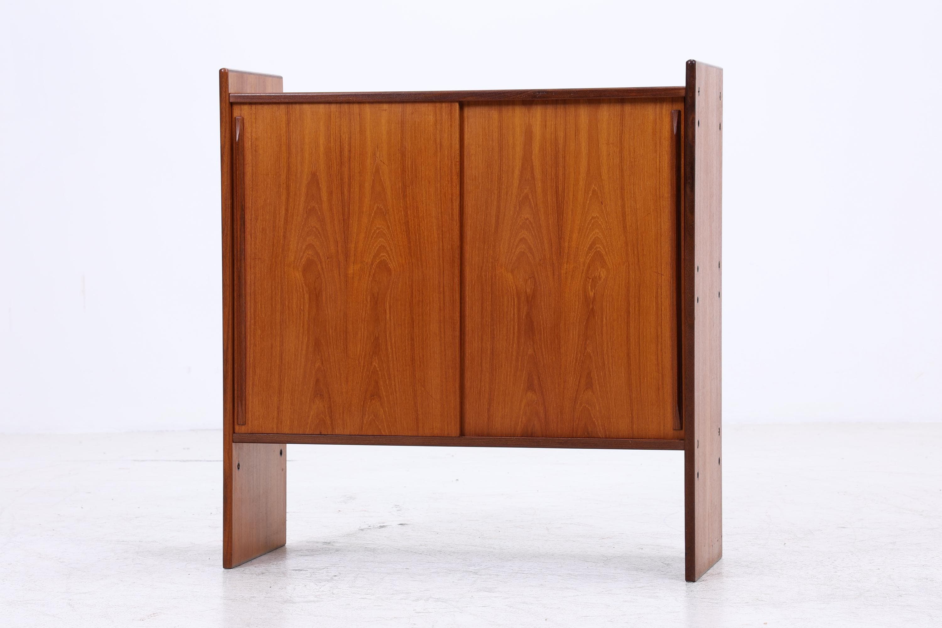 Vintage Teak Kommode mit Schiebetüren | Mid-Century Schrank Danish Modern