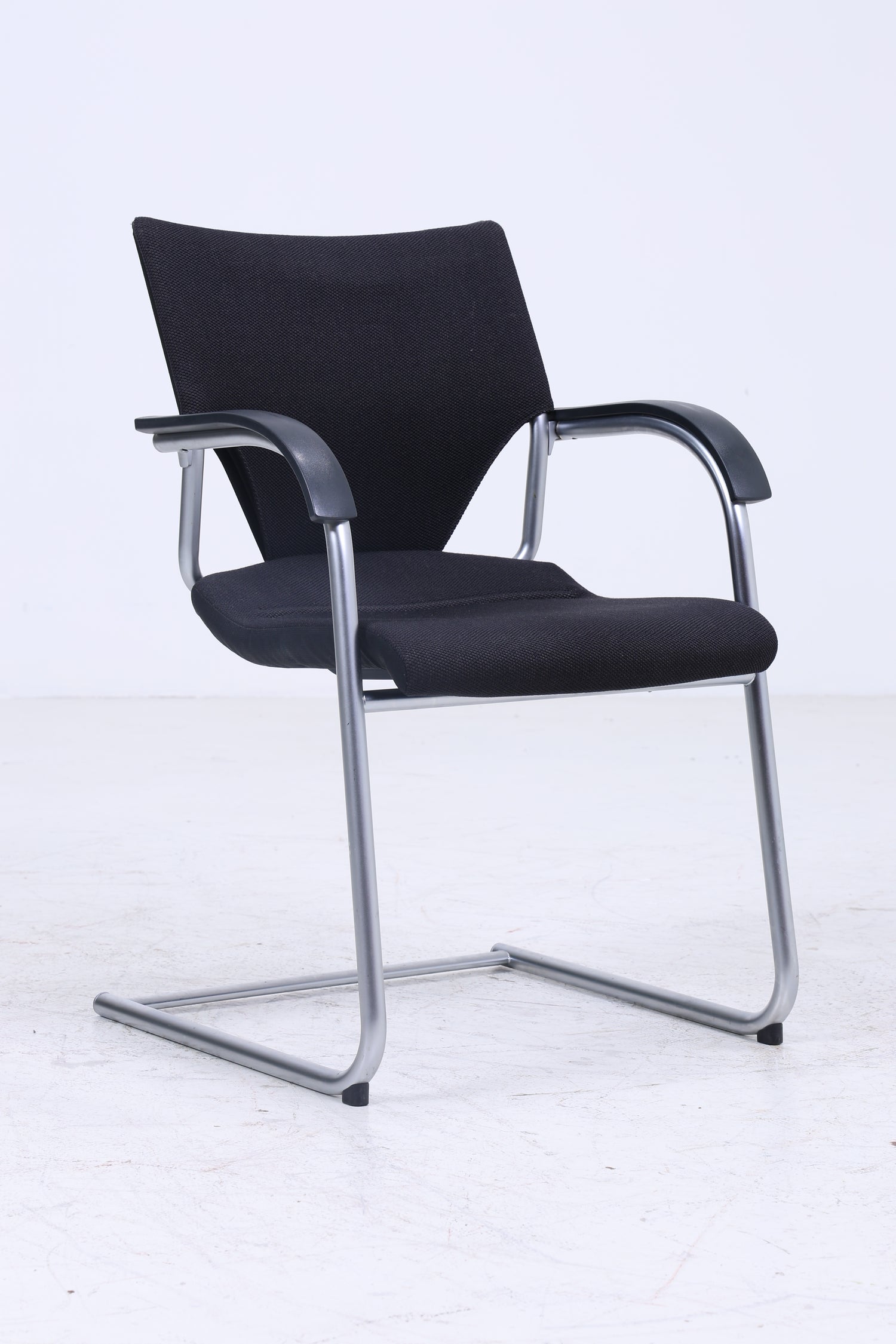 Vintage Wilkhahn Modus 277/71 Freischwinger - 70er Jahre Konferenzstühle in Schwarz Meliert - Mid Century Büro Sessel mit Armlehne