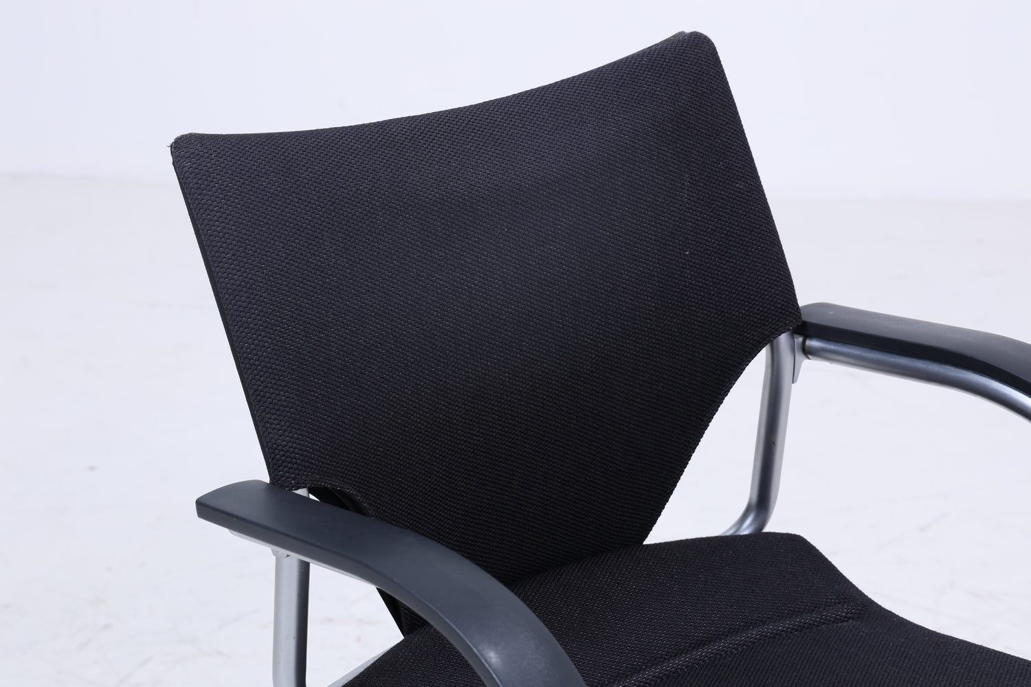 Vintage Wilkhahn Modus 277/71 Freischwinger - 70er Jahre Konferenzstühle in Schwarz Meliert - Mid Century Büro Sessel mit Armlehne