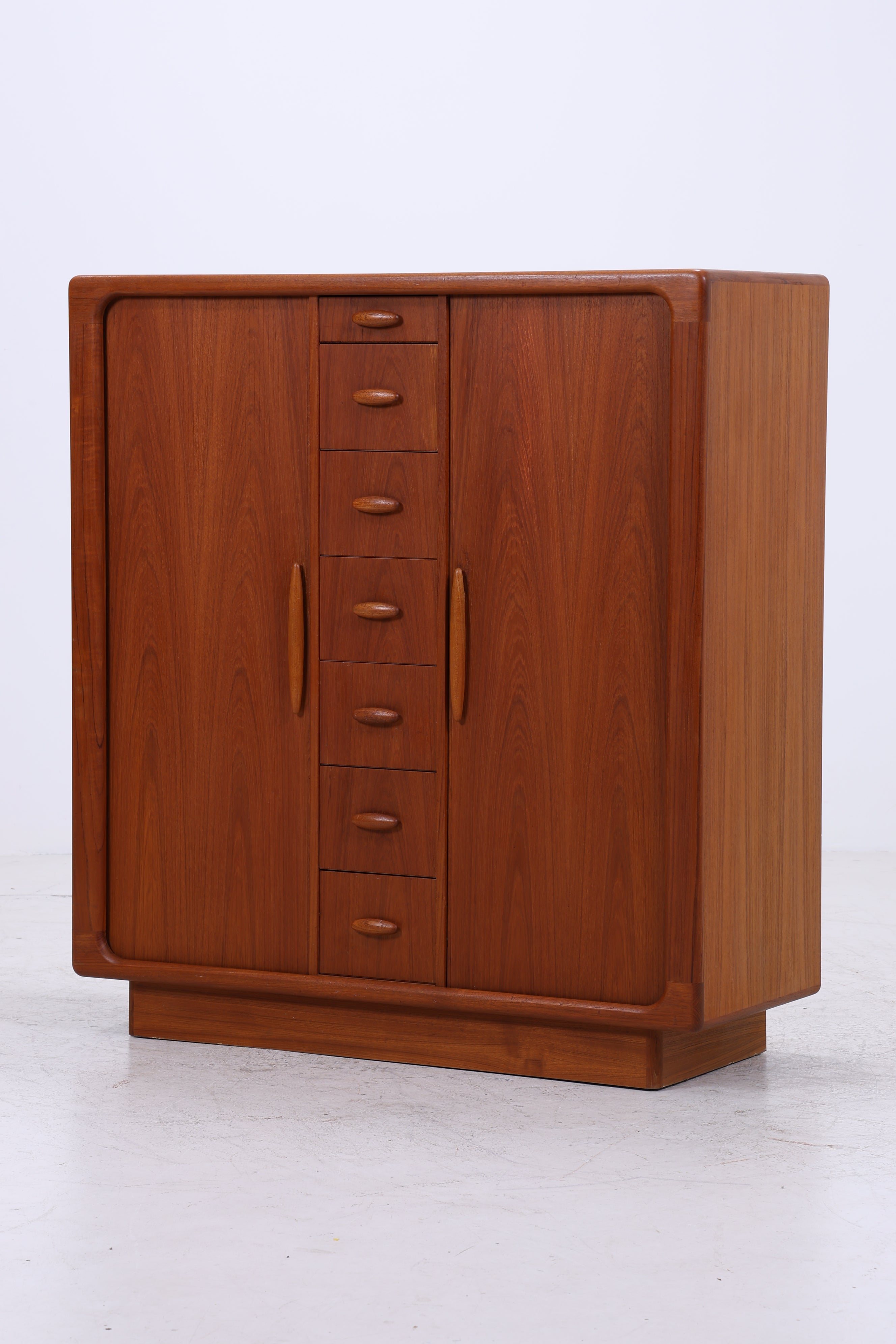 Dyrlund Herrenschrank Teak | Danish Design Cabinet | Vintage Lamellentüren Schrank | Seltene Ausführung