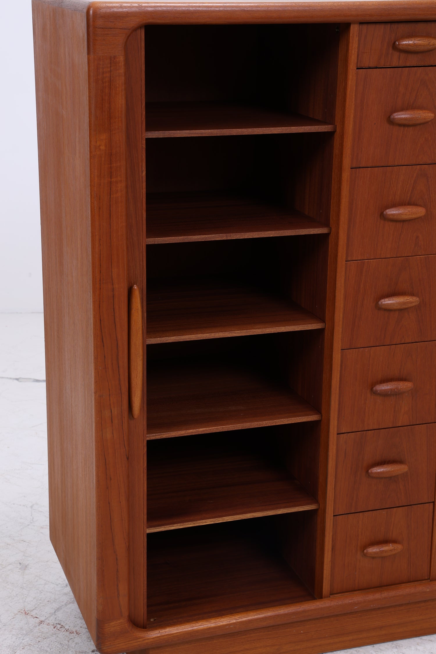 Dyrlund Herrenschrank Teak | Danish Design Cabinet | Vintage Lamellentüren Schrank | Seltene Ausführung