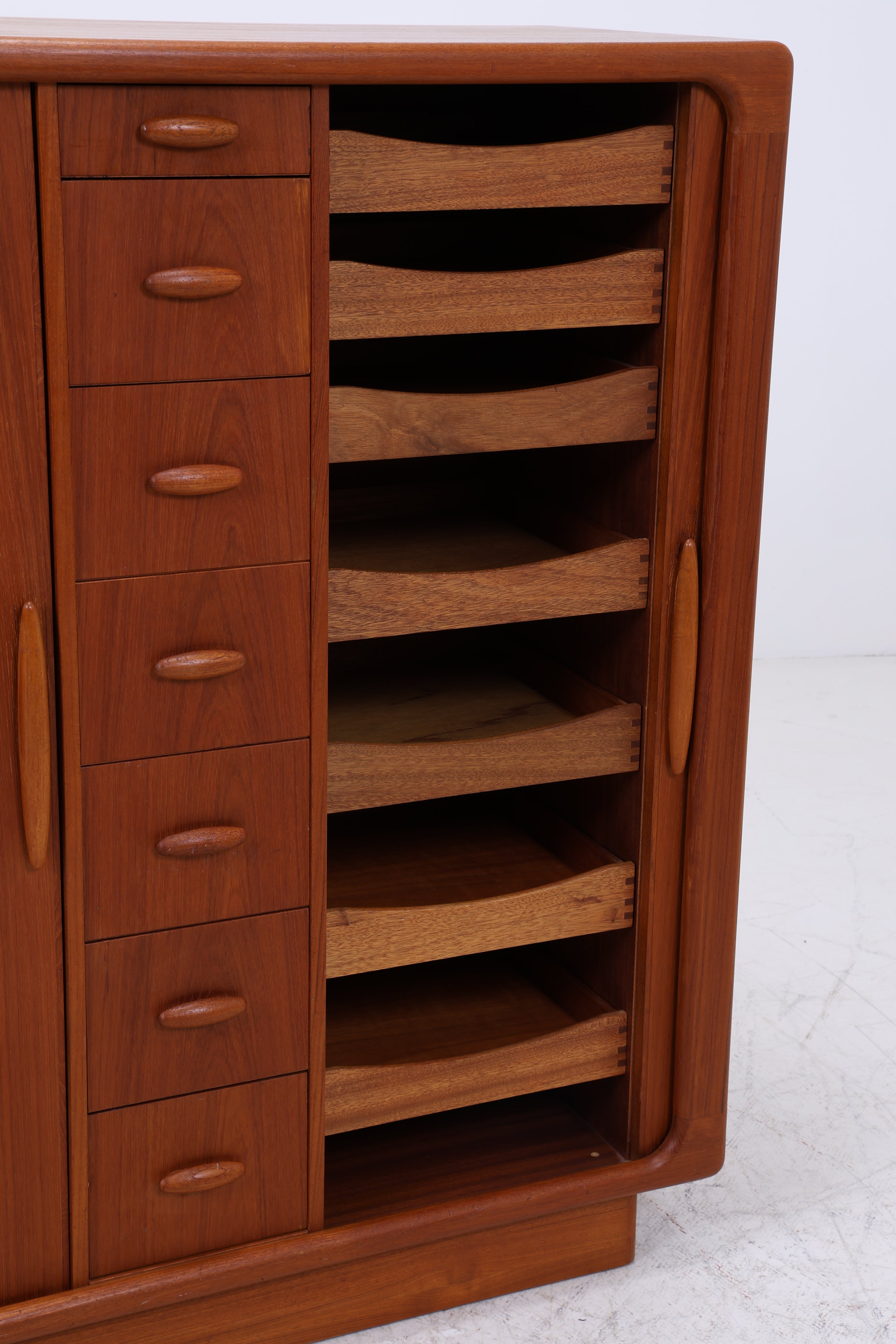 Dyrlund Herrenschrank Teak | Danish Design Cabinet | Vintage Lamellentüren Schrank | Seltene Ausführung