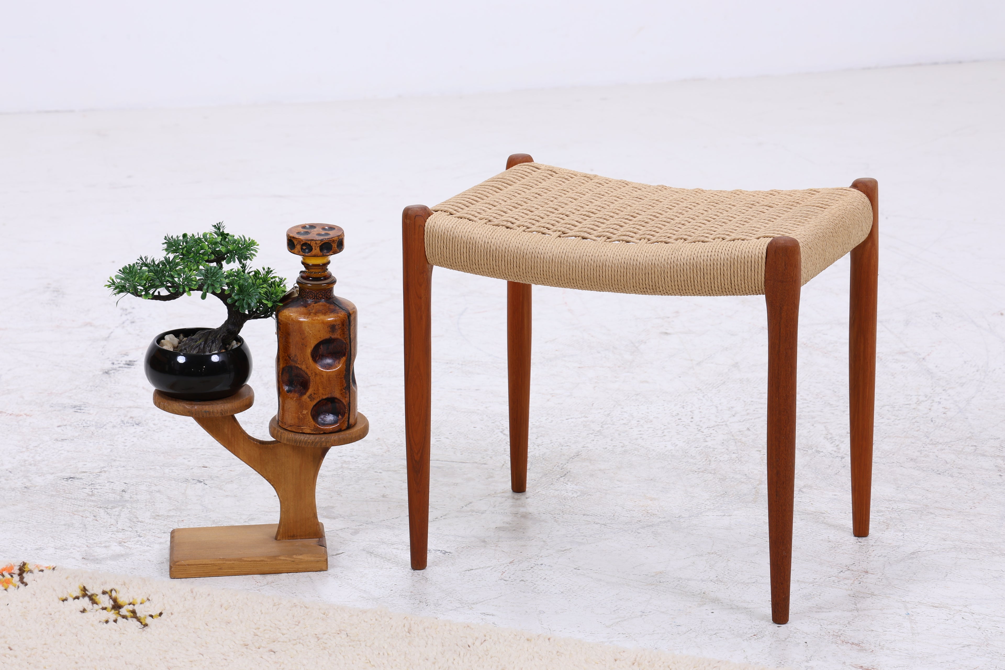 Niels Otto Møller Hocker | Modell 80A | Teak | Danish Design