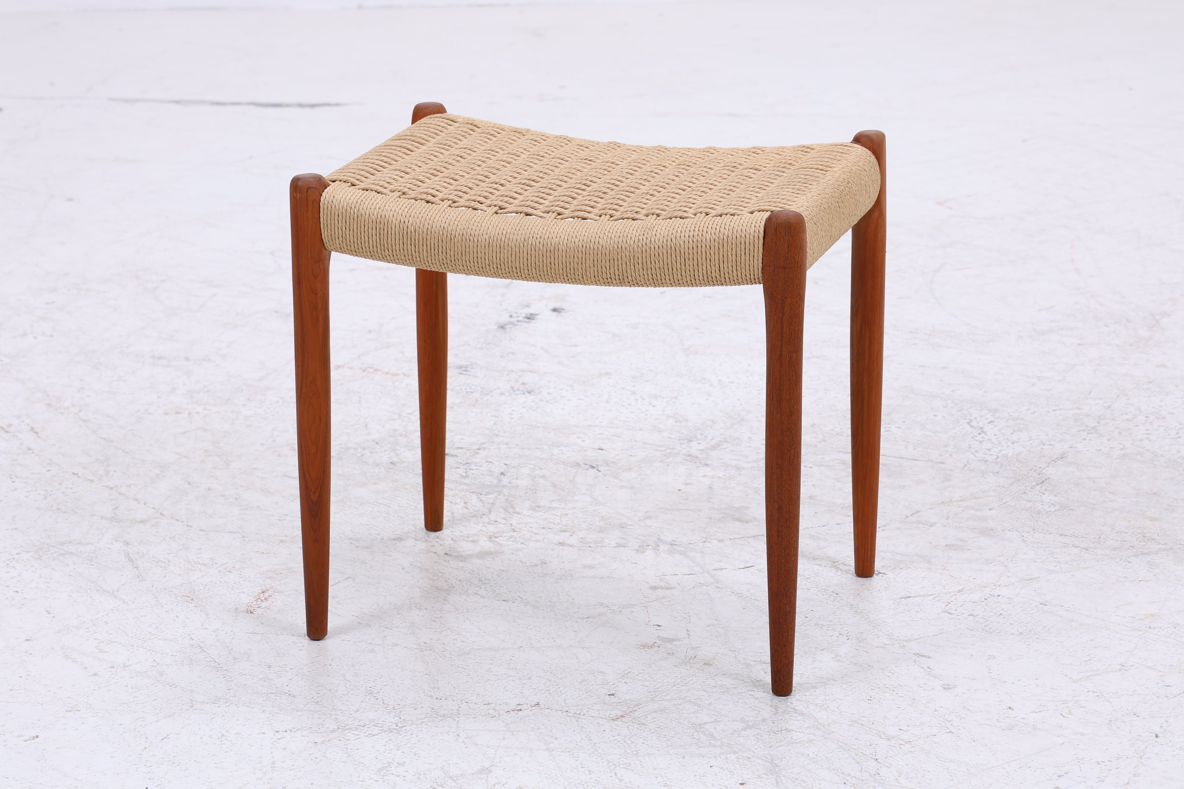 Niels Otto Møller Hocker | Modell 80A | Teak | Danish Design