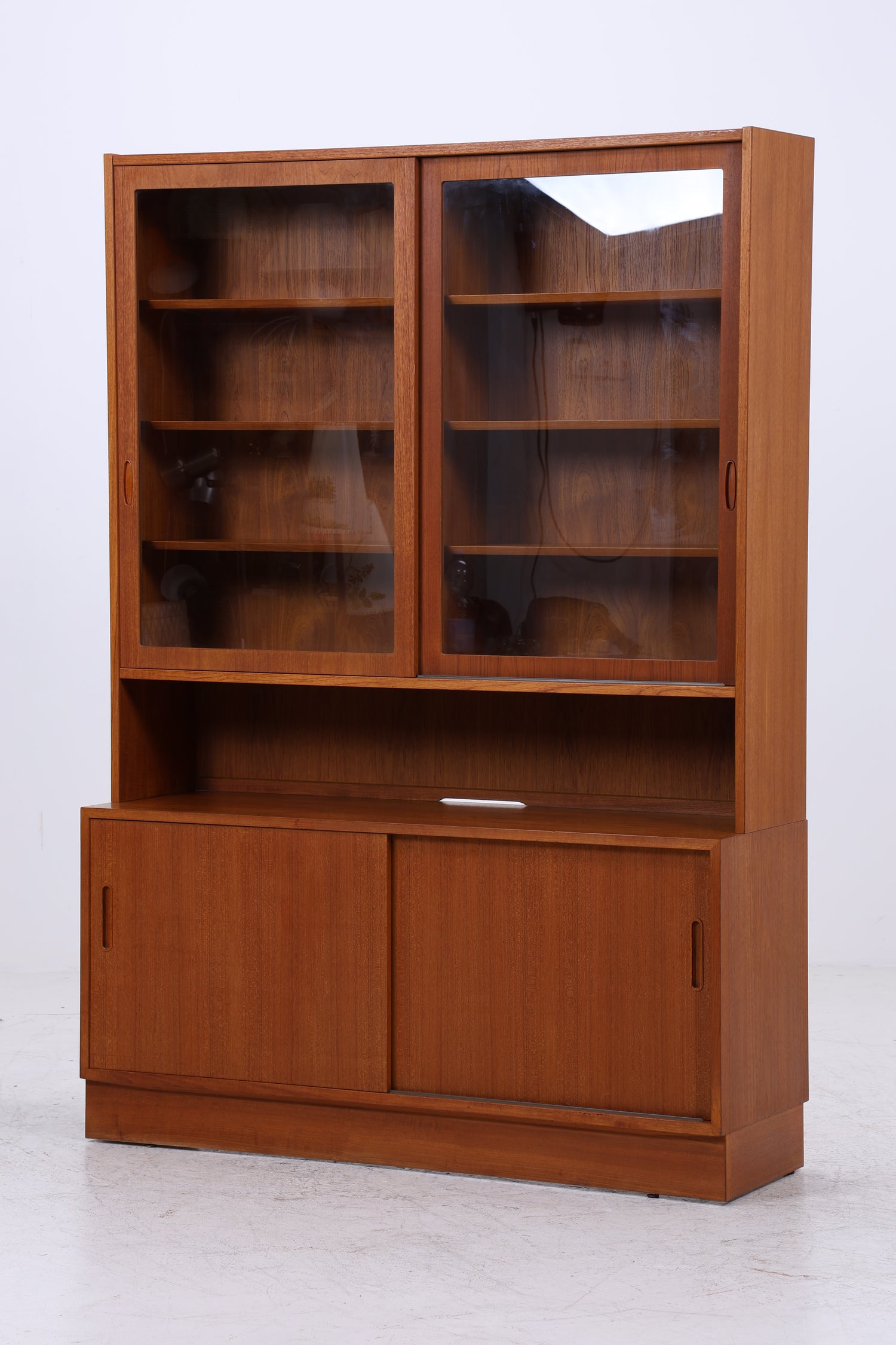Vintage Teak Schrank von Poul Hundevad | Danish Design | Mid Century Vitrine