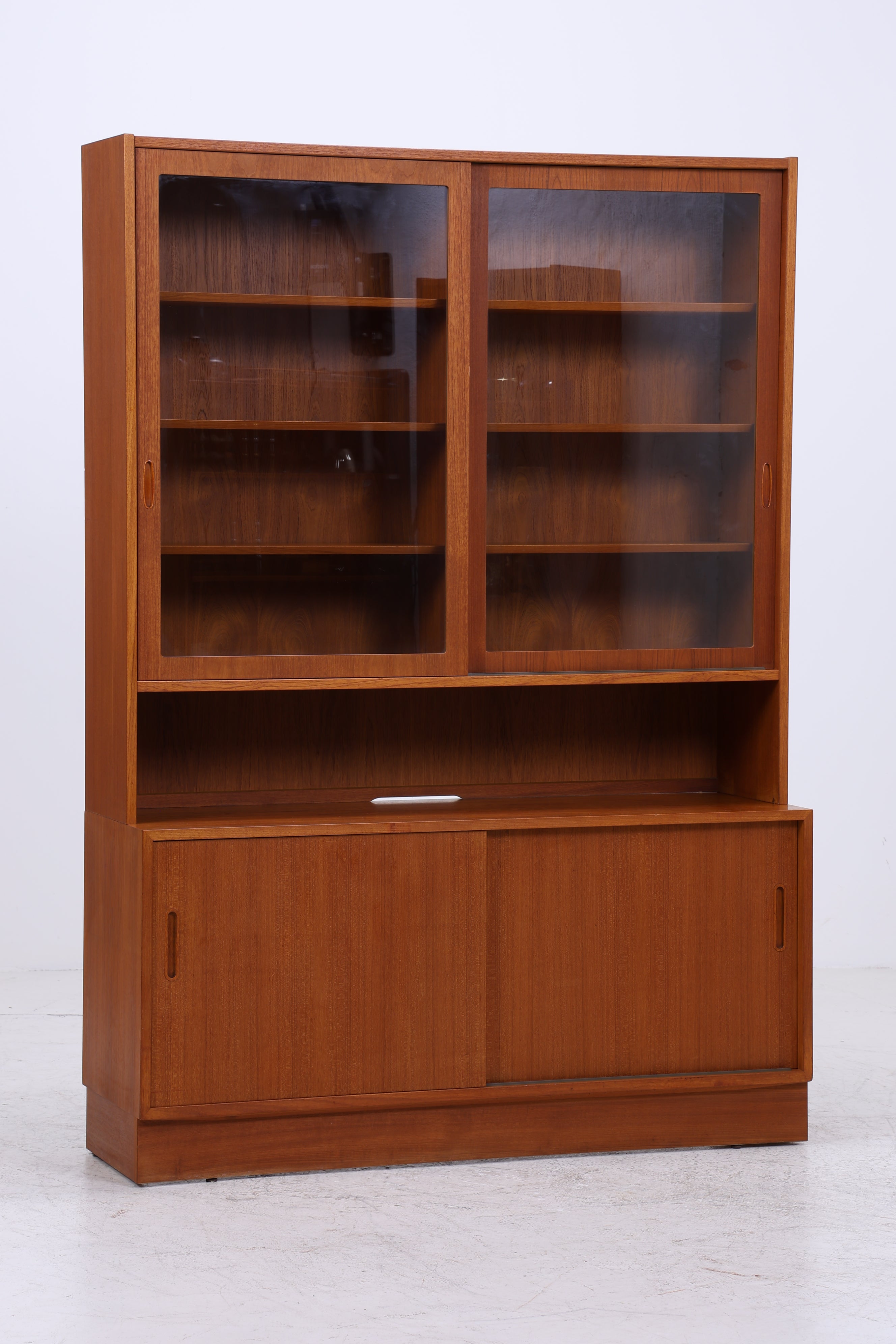 Vintage Teak Schrank von Poul Hundevad | Danish Design | Mid Century Vitrine