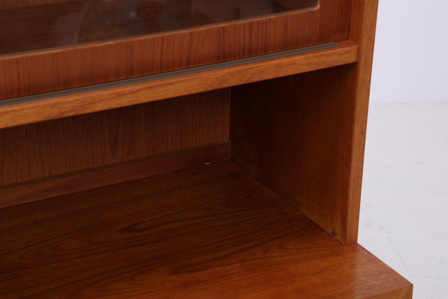 Vintage Teak Schrank von Poul Hundevad | Danish Design | Mid Century Vitrine
