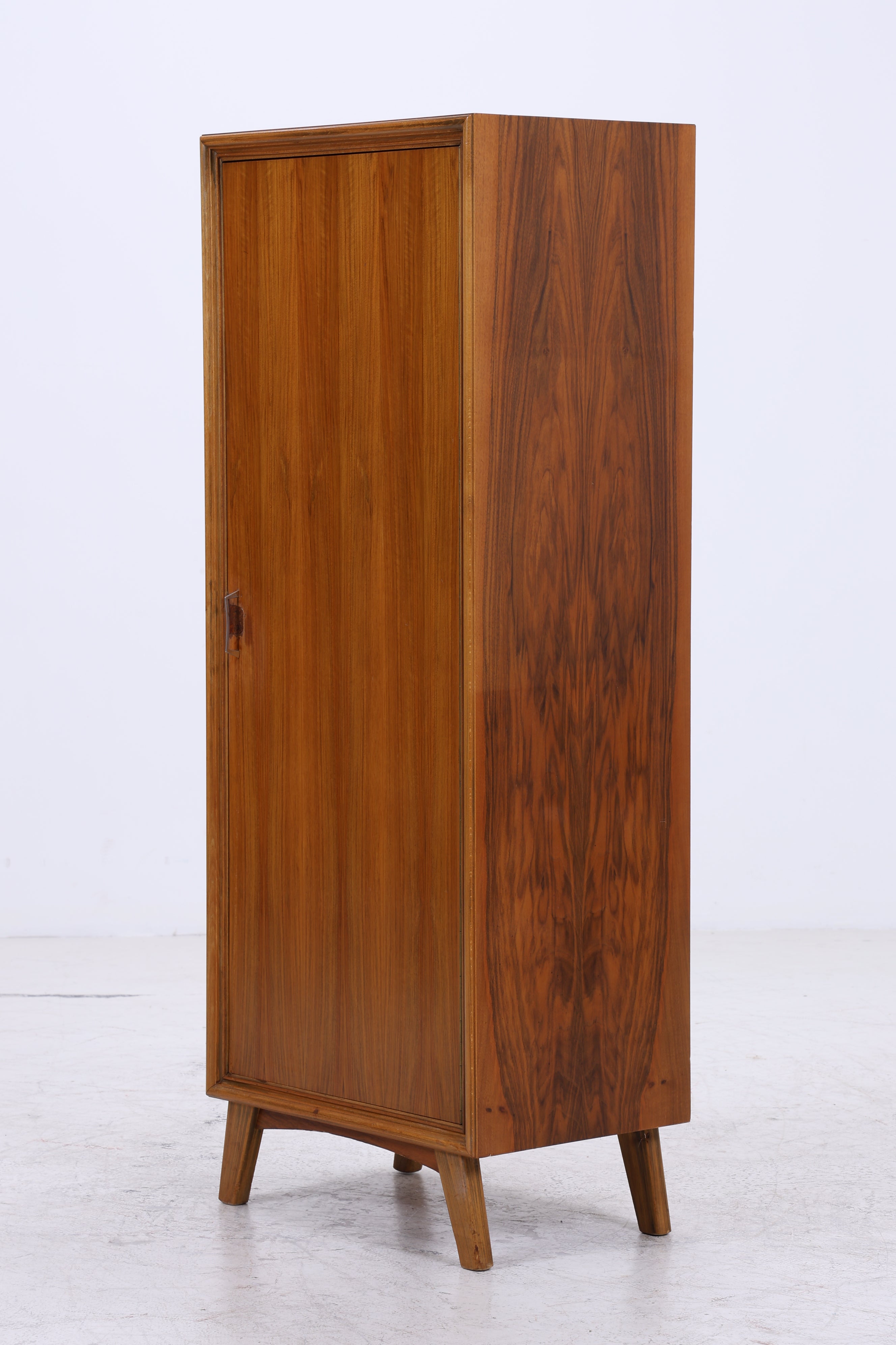 Vintage Wäscheschrank | Mid Century Schrank | 50er 60er Jahre