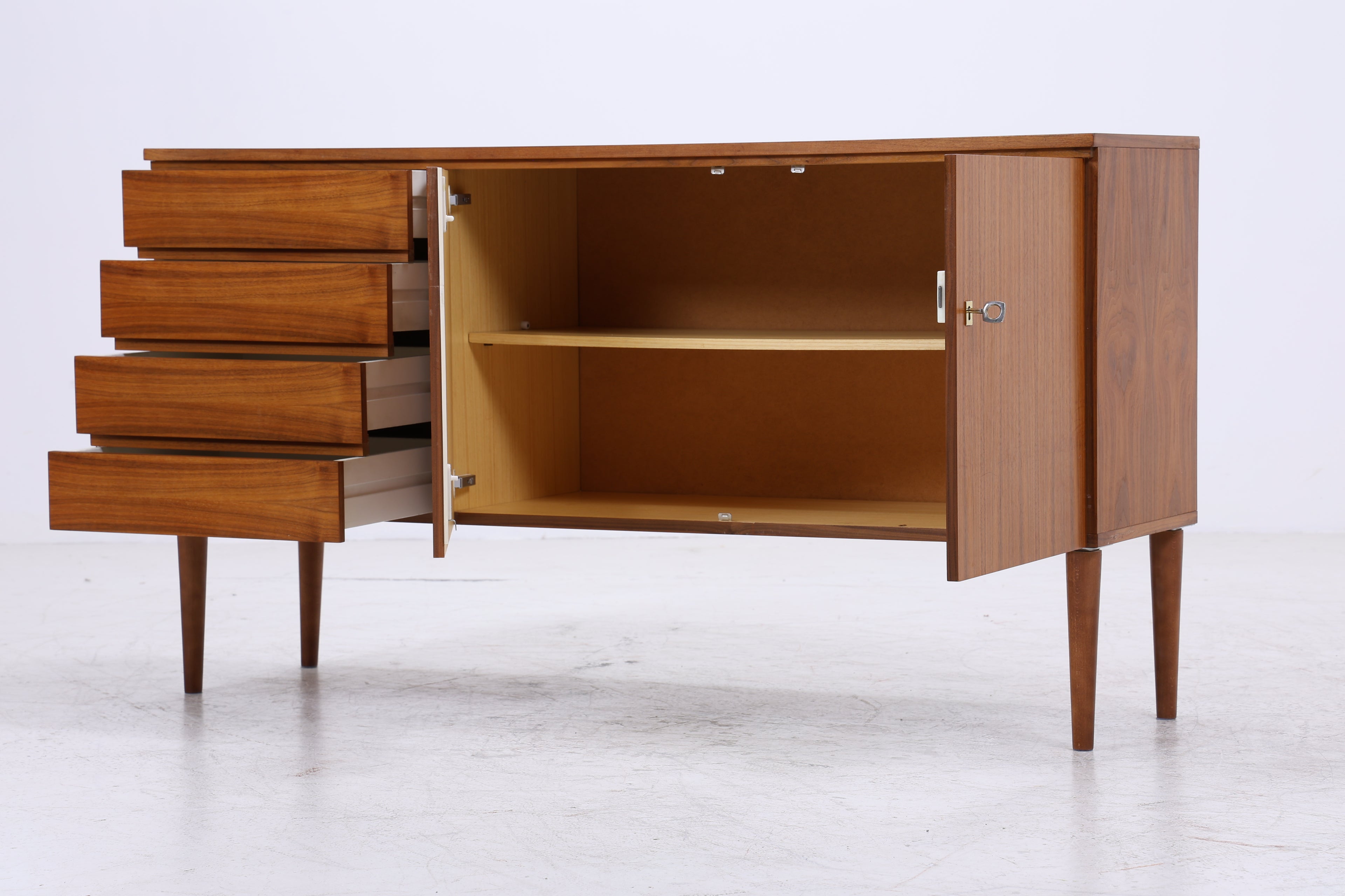 Vintage Nussbaum Sideboard | Mid Century Anrichte| 60er Jahre