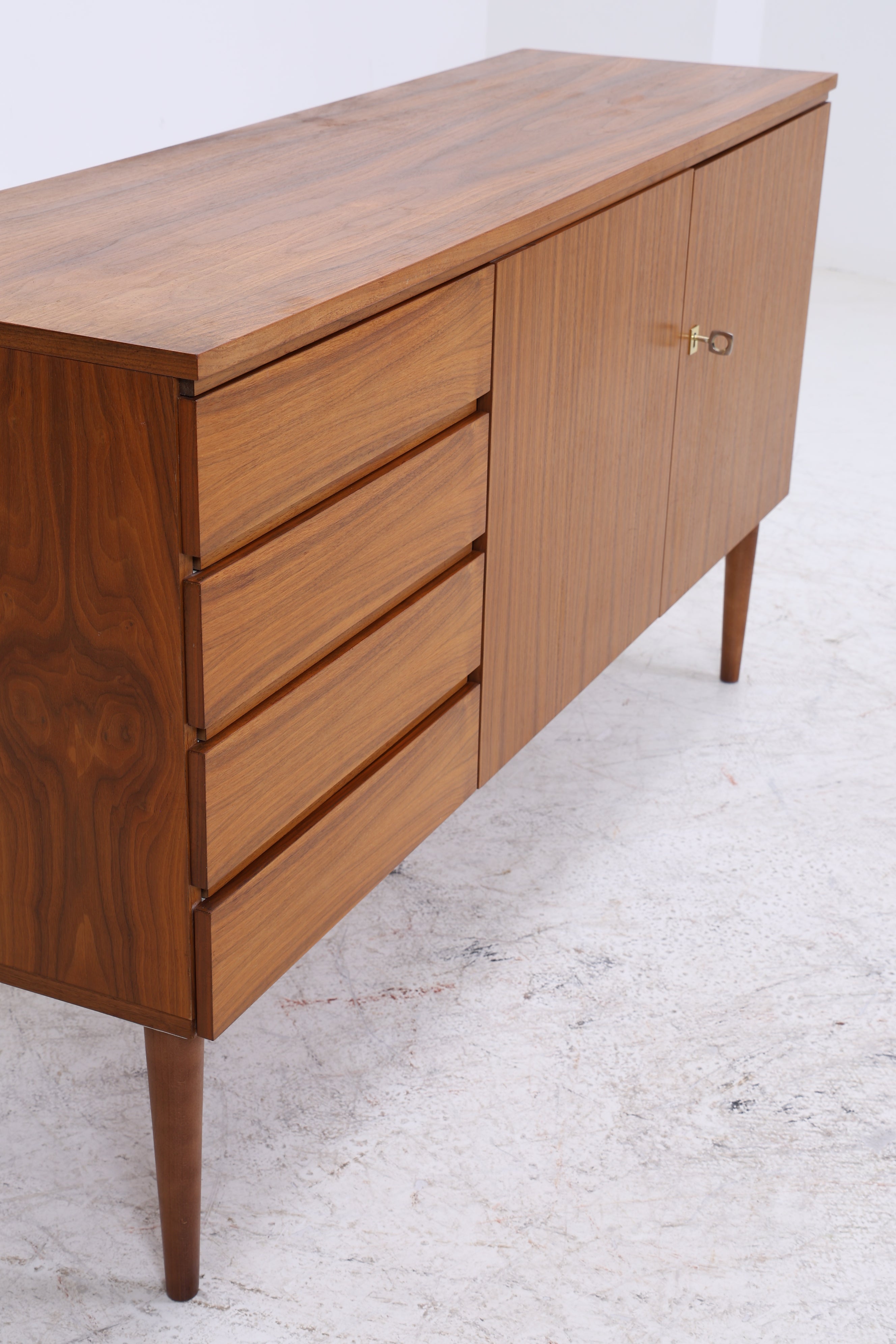 Vintage Nussbaum Sideboard | Mid Century Anrichte| 60er Jahre