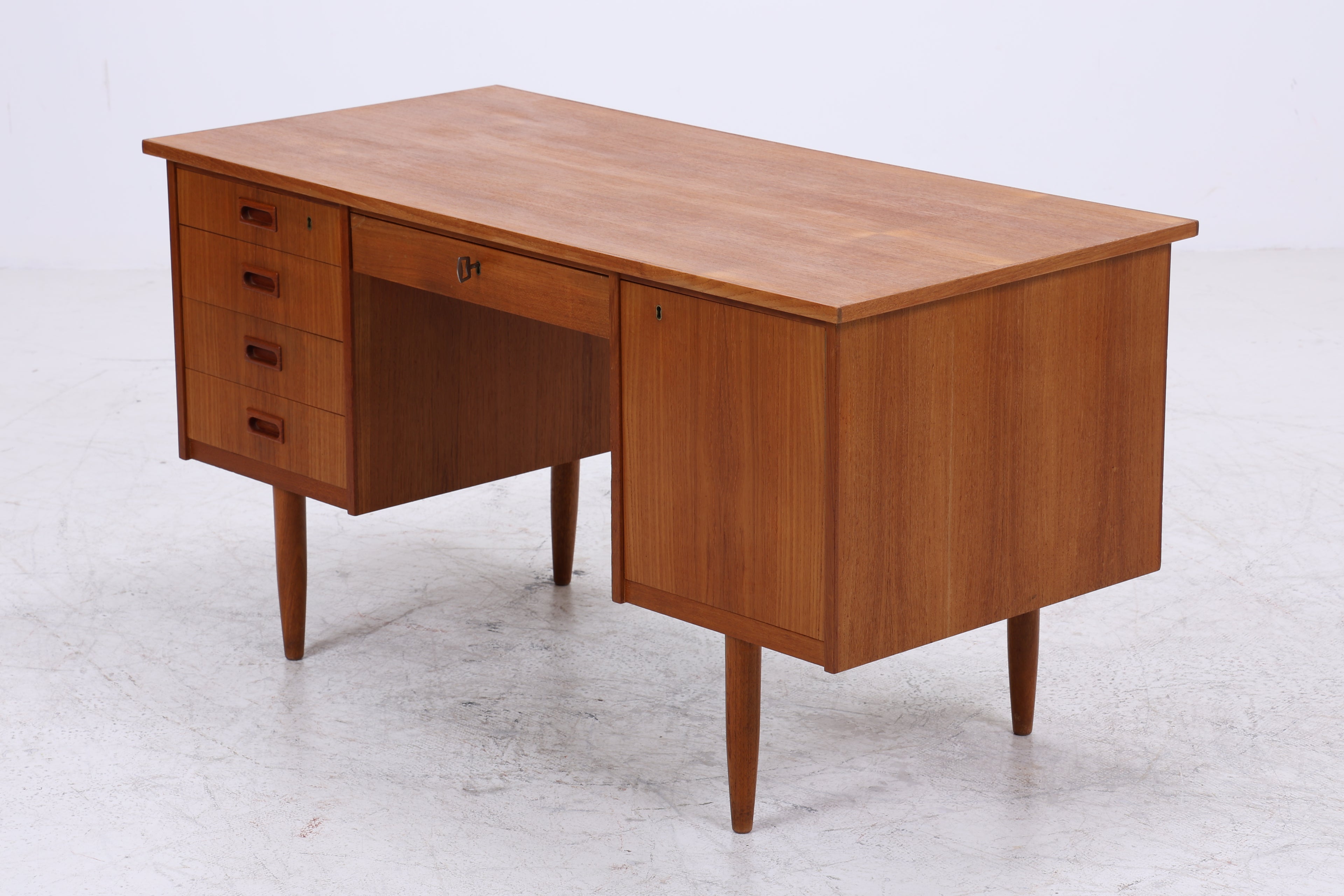 Vintage Teak Schreibtisch | Mid Century Arbeitstisch | Danish Design