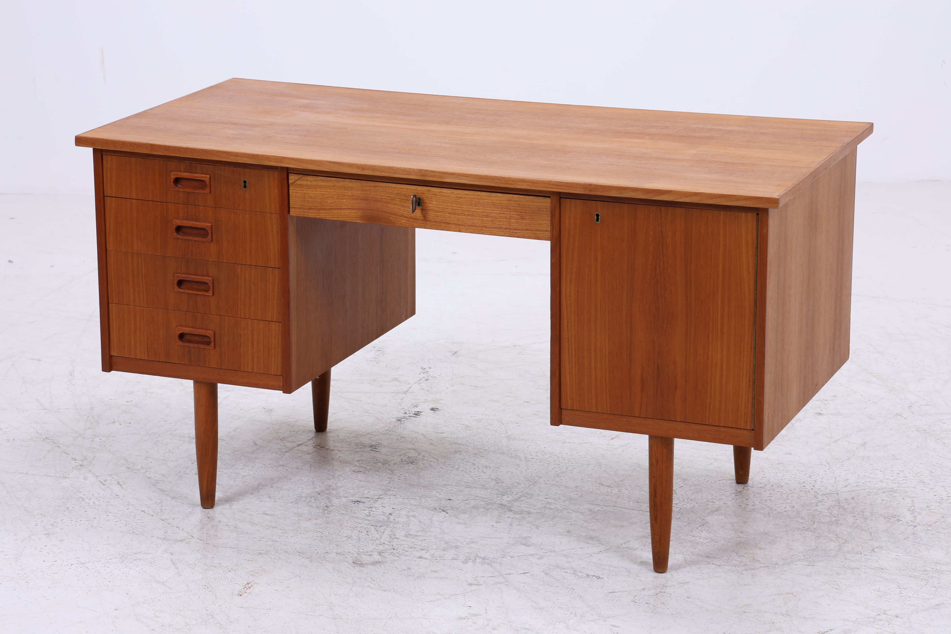 Vintage Teak Schreibtisch | Mid Century Arbeitstisch | Danish Design